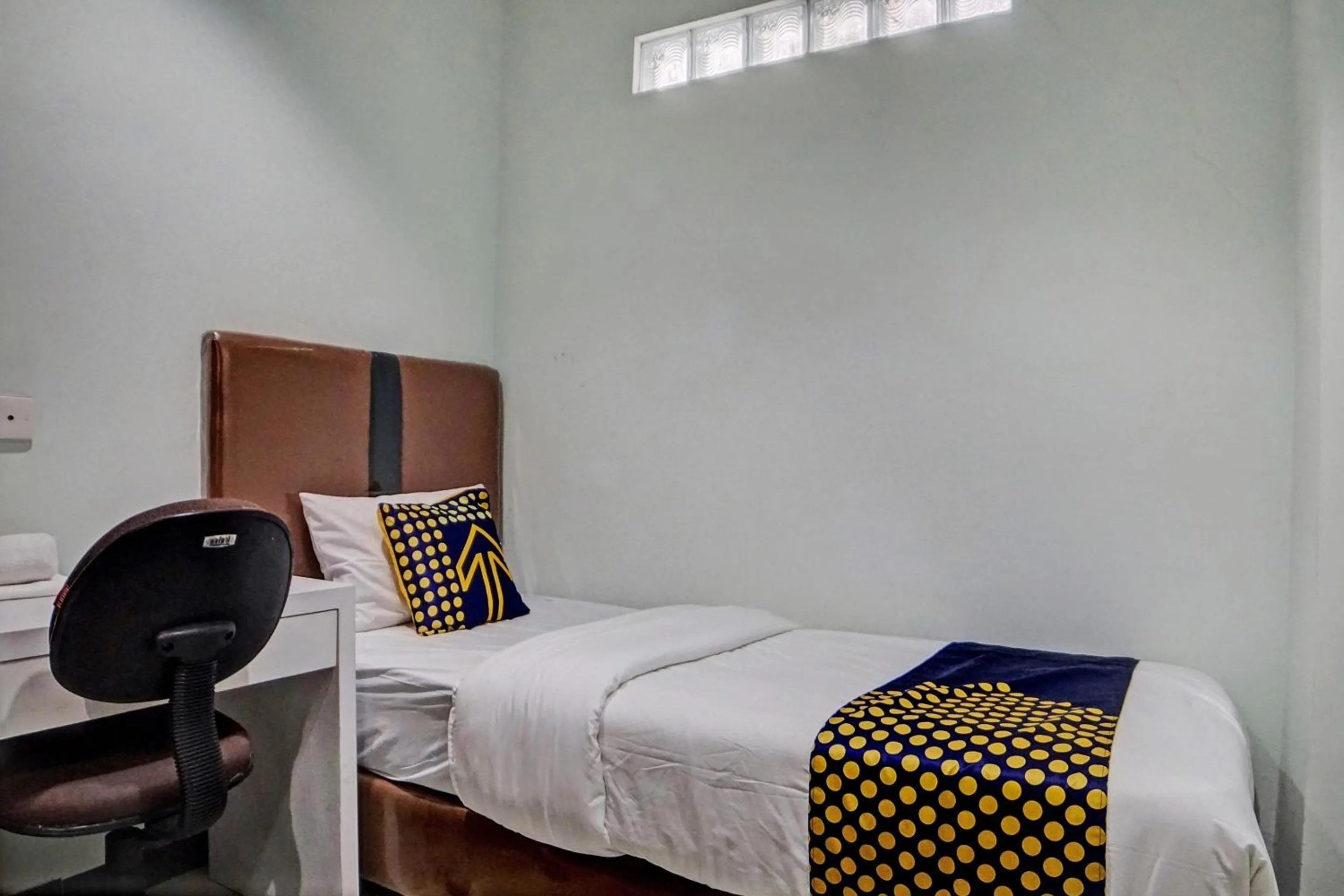 Bedroom in Hotel O Finest House Near Amplas Bus Terminal