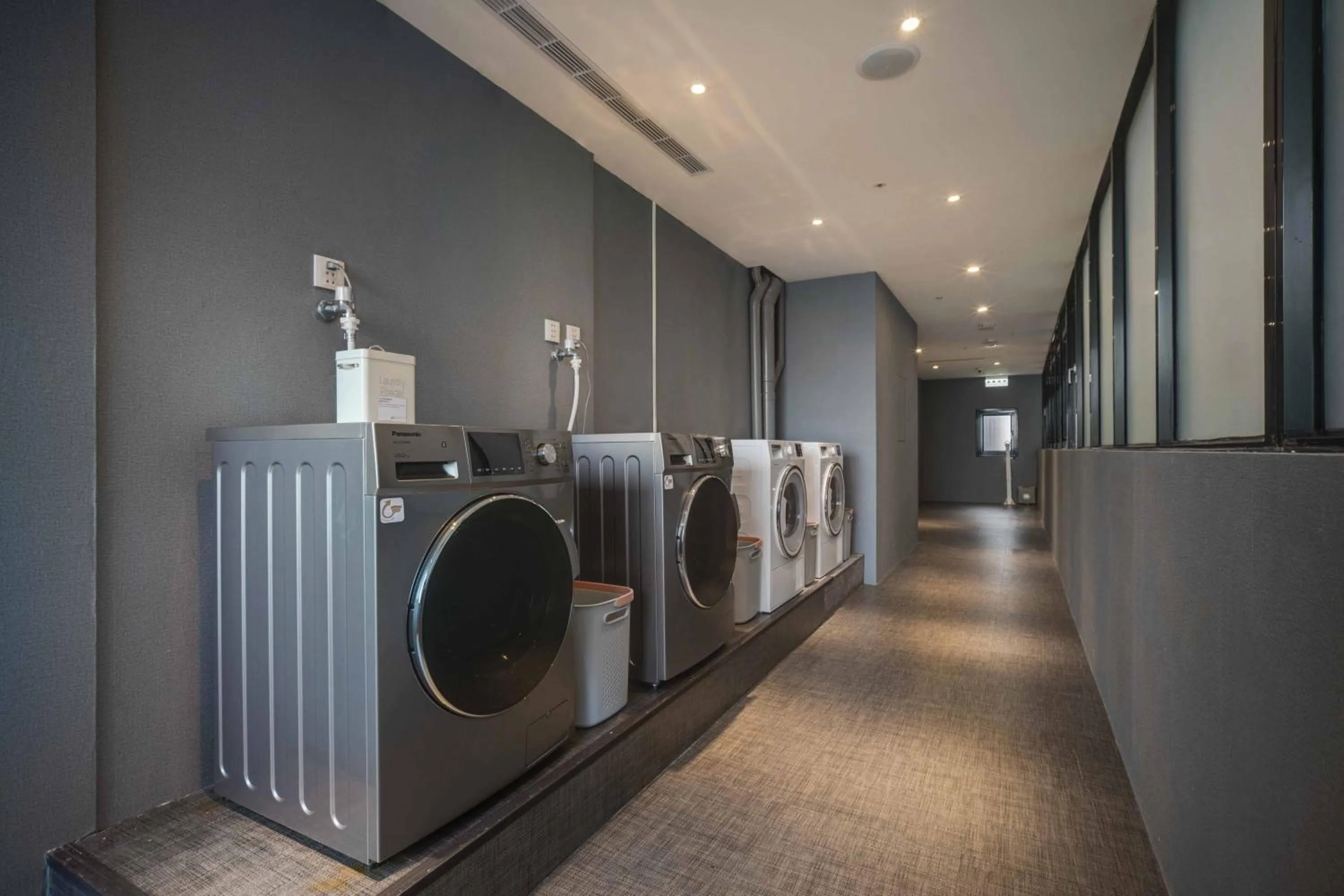 washing machine in Fun Stay Inn Ximen