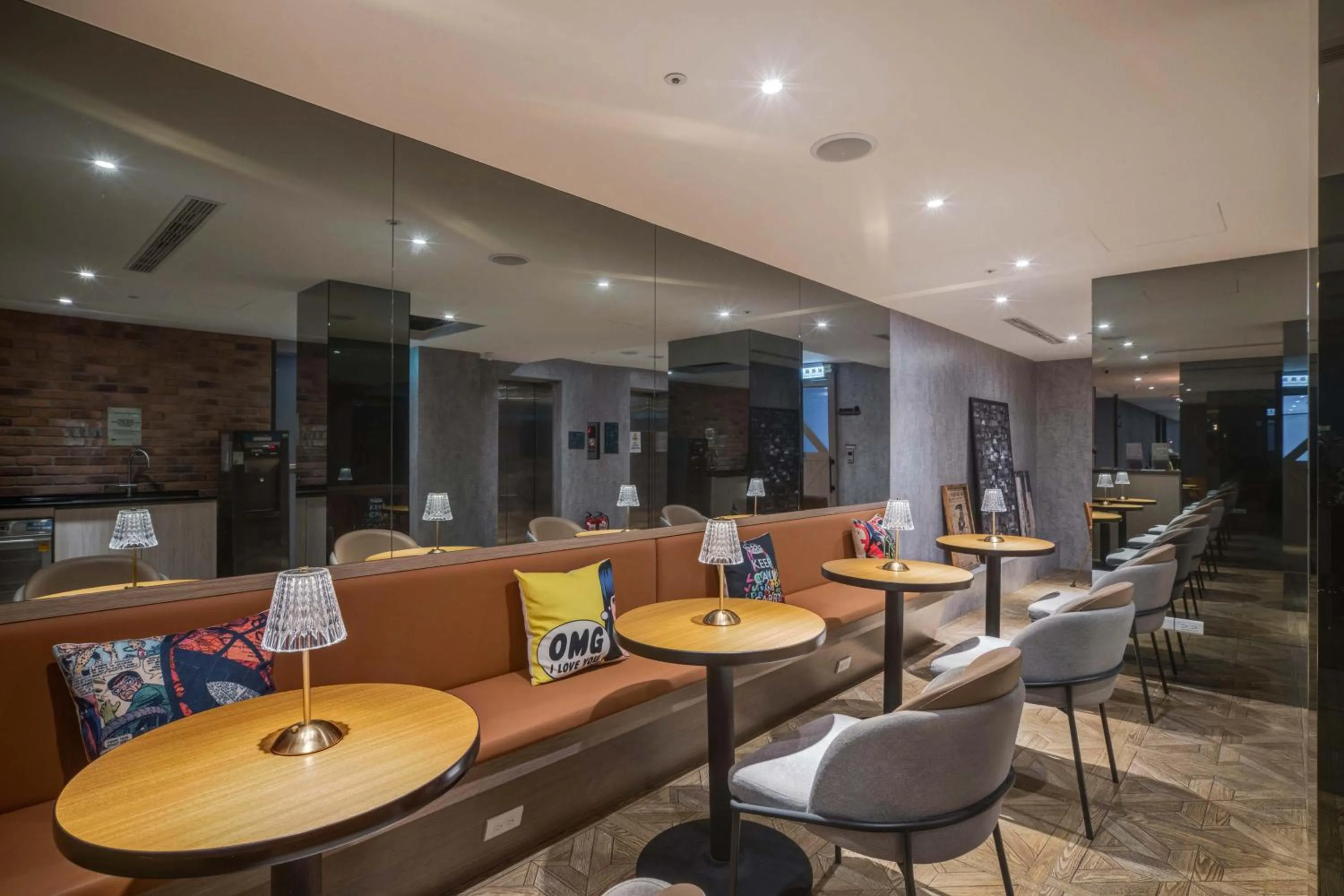 Communal lounge/ TV room in Fun Stay Inn Ximen