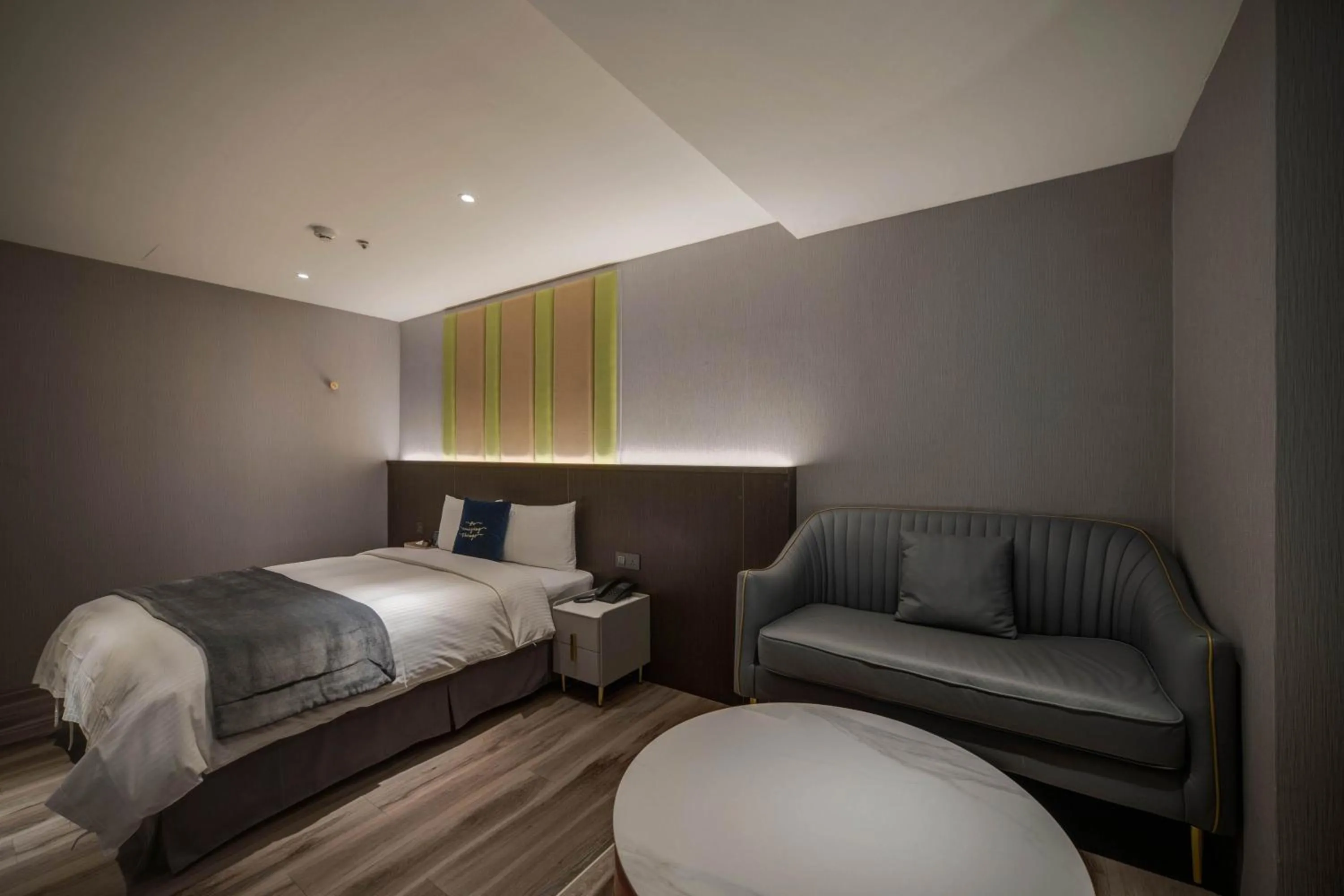 Photo of the whole room, Bed in Fun Stay Inn Ximen