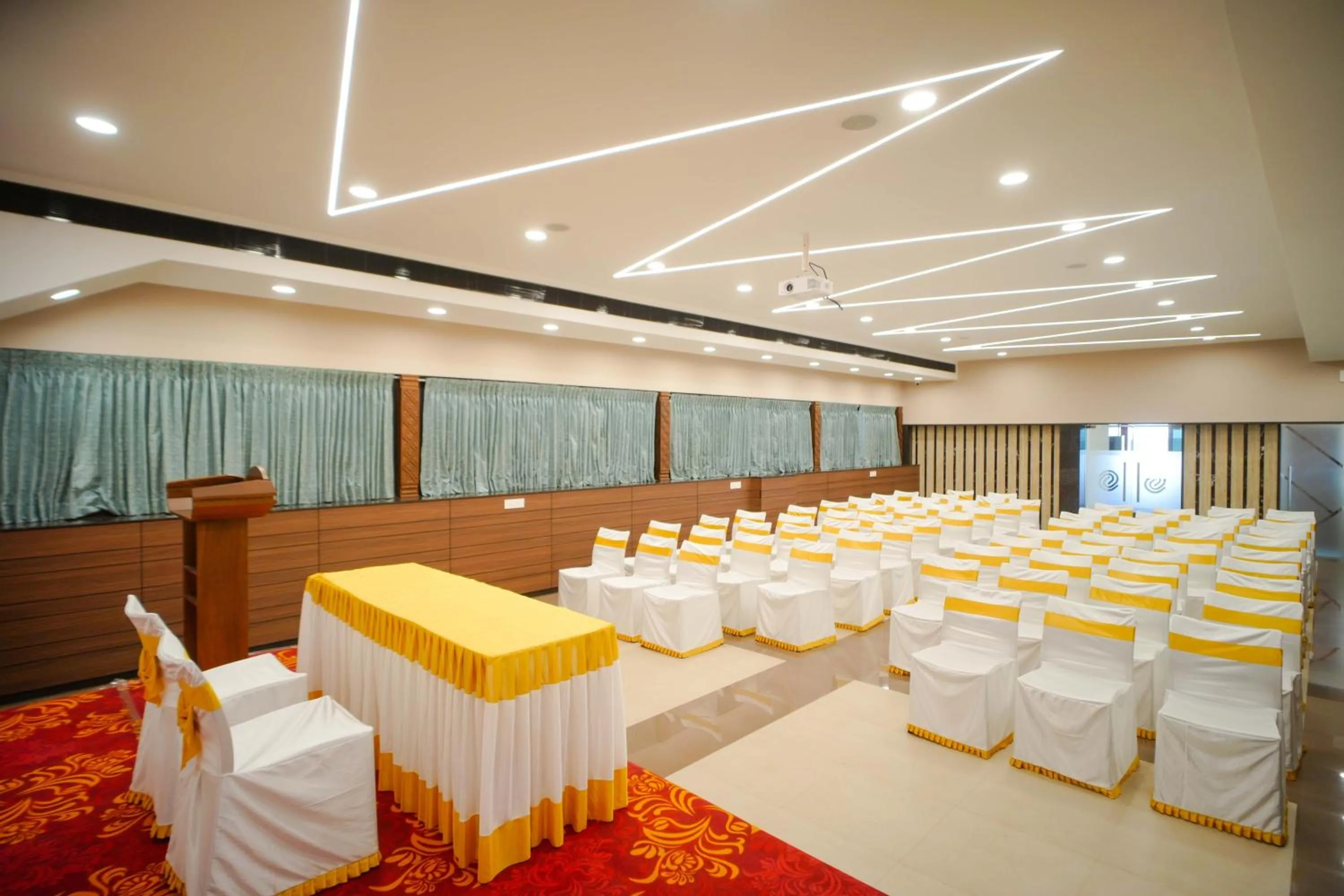 Banquet/Function facilities in Hotel Grand Sabarees