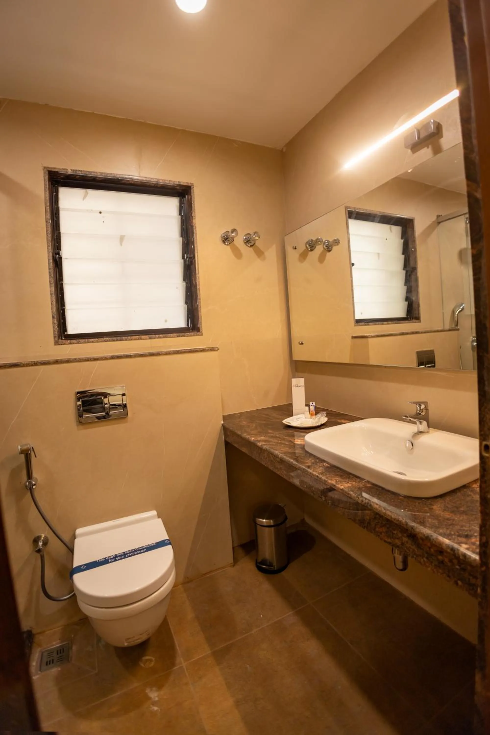 Shower in Hotel Grand Sabarees