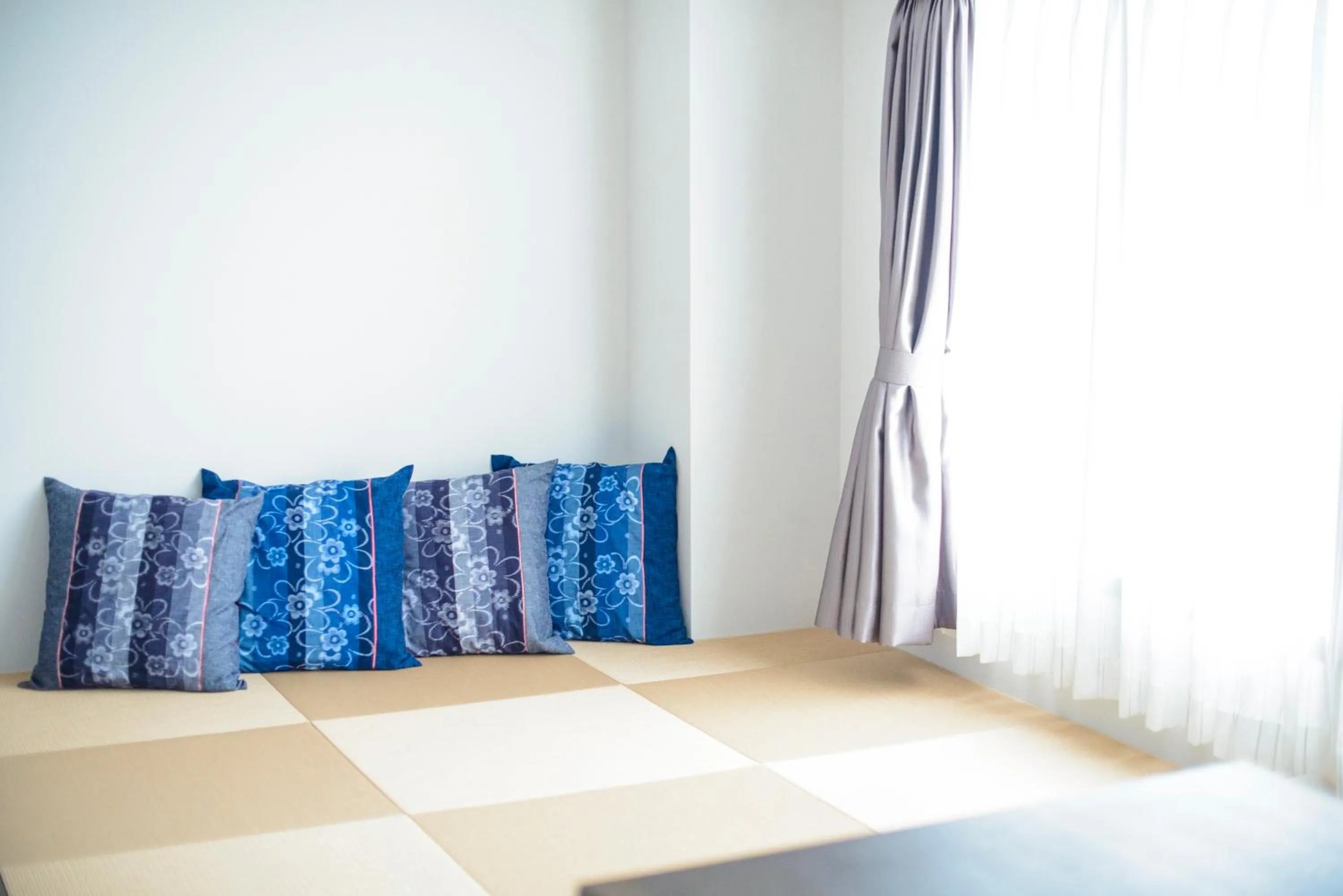 Bed in Suikouen Hotel