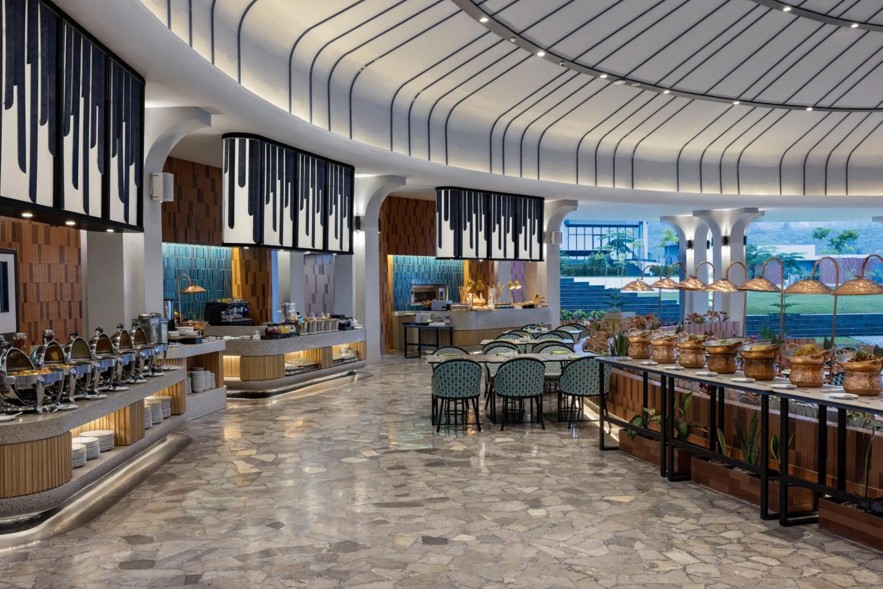 Restaurant/places to eat in Hotel Santika Premiere Linggarjati - Kuningan