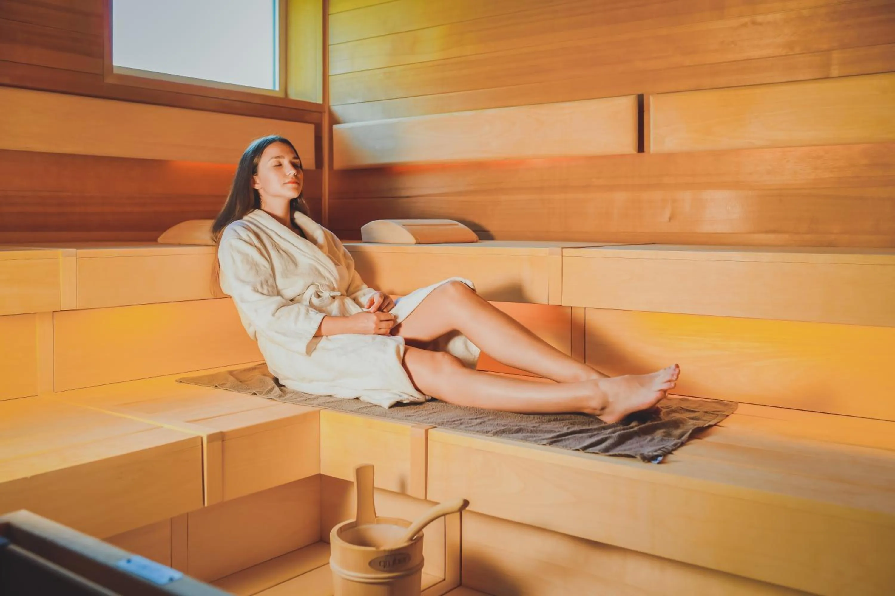 Sauna in Nuhr Medical - Hotel & Restaurant - ab 2 Nächtigungen von 13 Feb - 15 Feb 2026 kostenlose Zimmer Dekoration & eine Flasche Sekt für den Valentinstag - Champagner & Kaviar Abend am 14 Feb 2026 um 18 Uhr