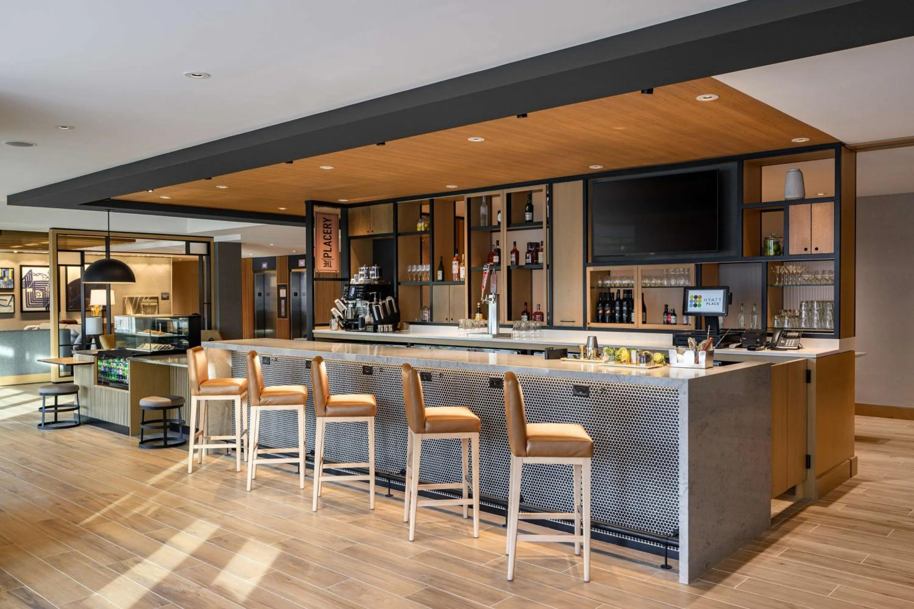 Restaurant/places to eat in Hyatt Place Albany Downtown