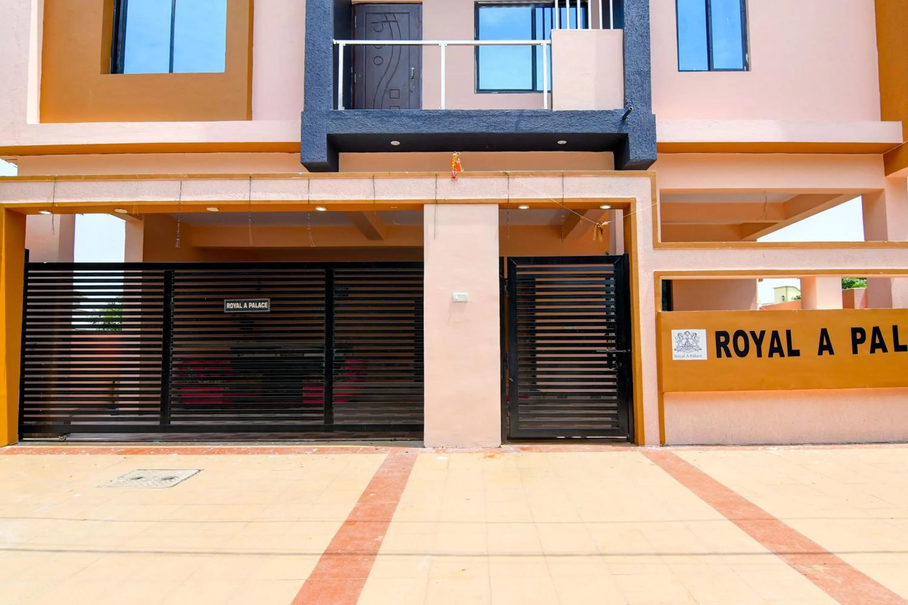 Facade/entrance in Super Hotel O Royal A Palace