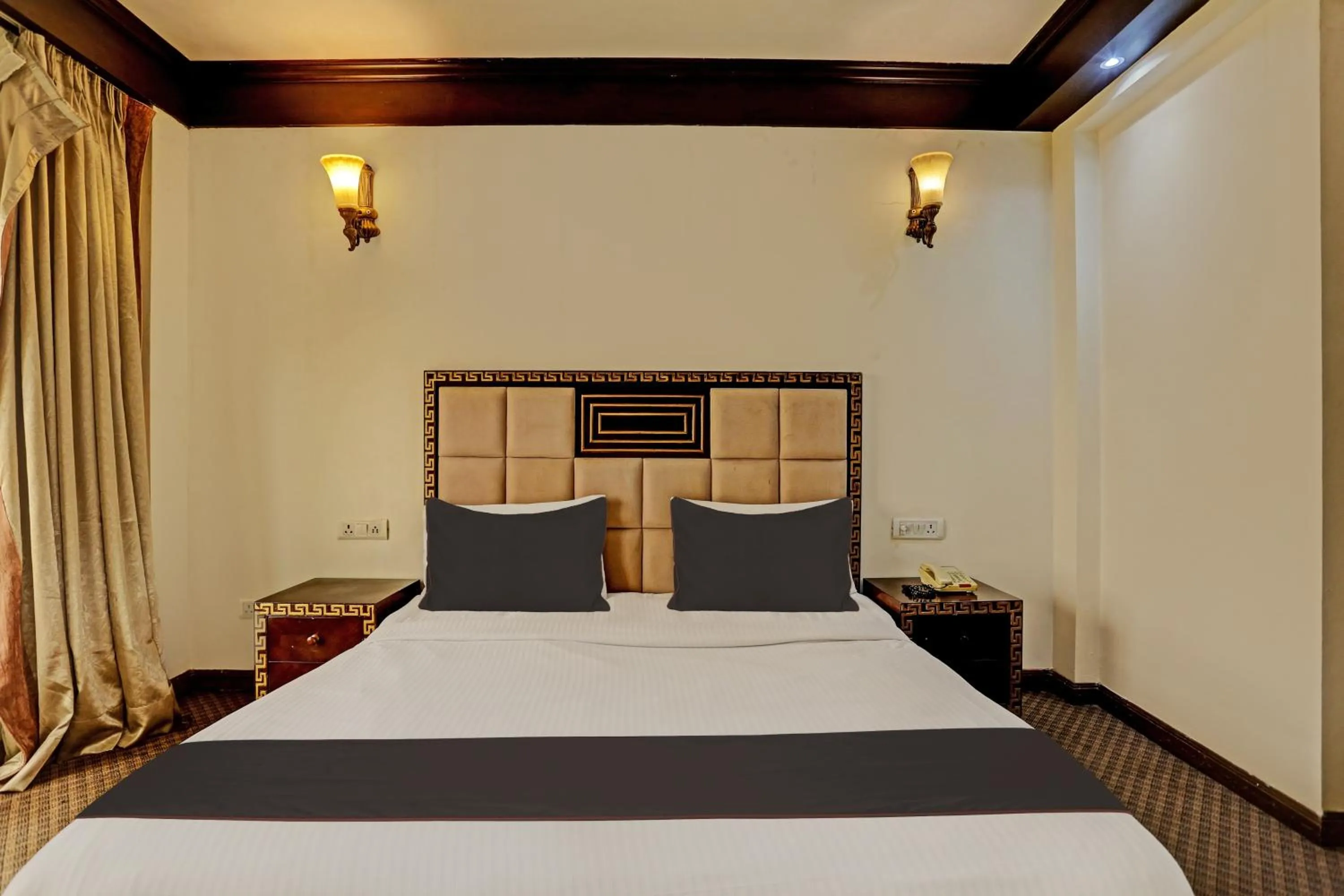 Bedroom, Bed in Townhouse The Royce New Friends Colony