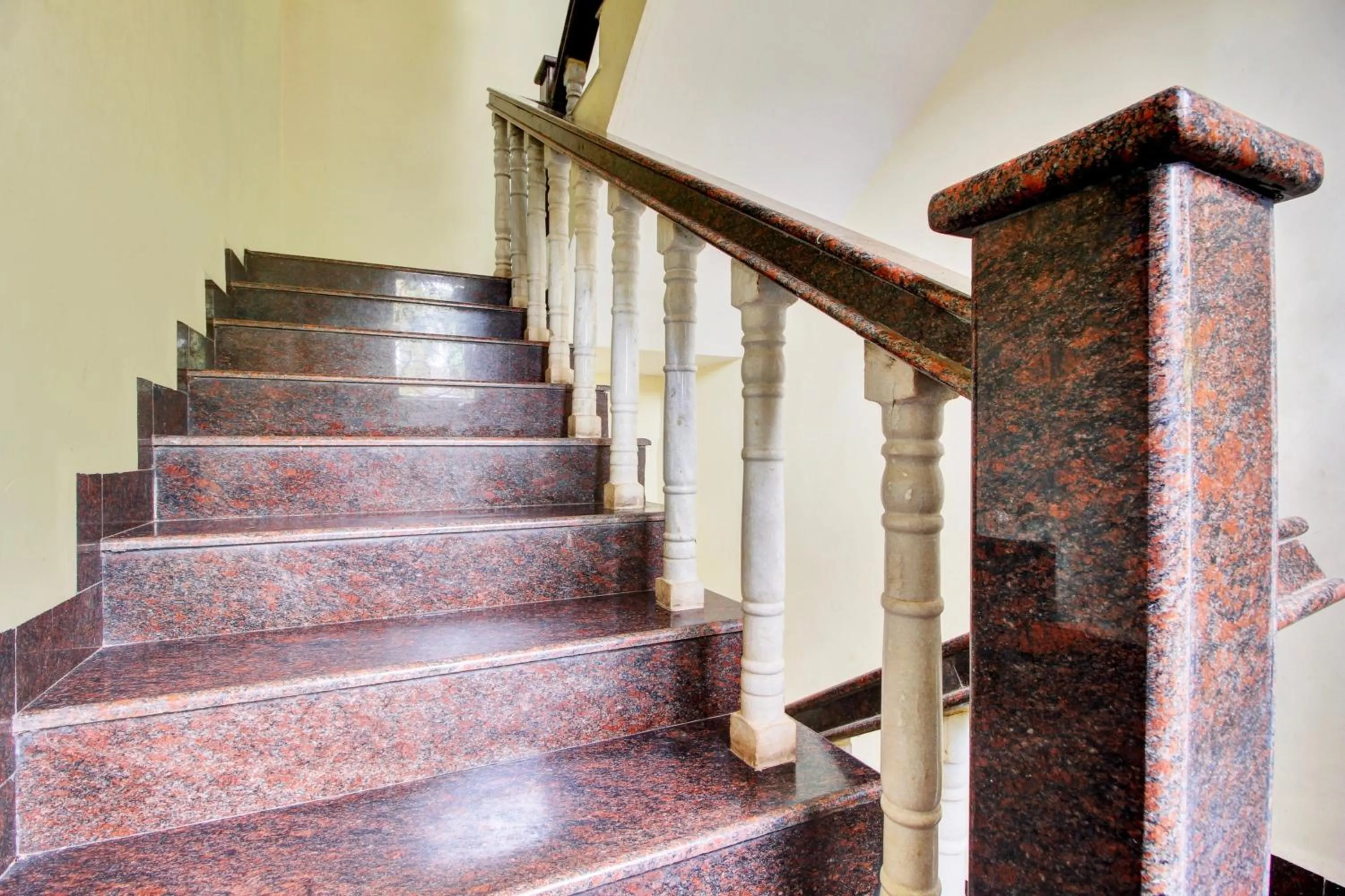 Facade/entrance in Hotel O Ferns Guest House