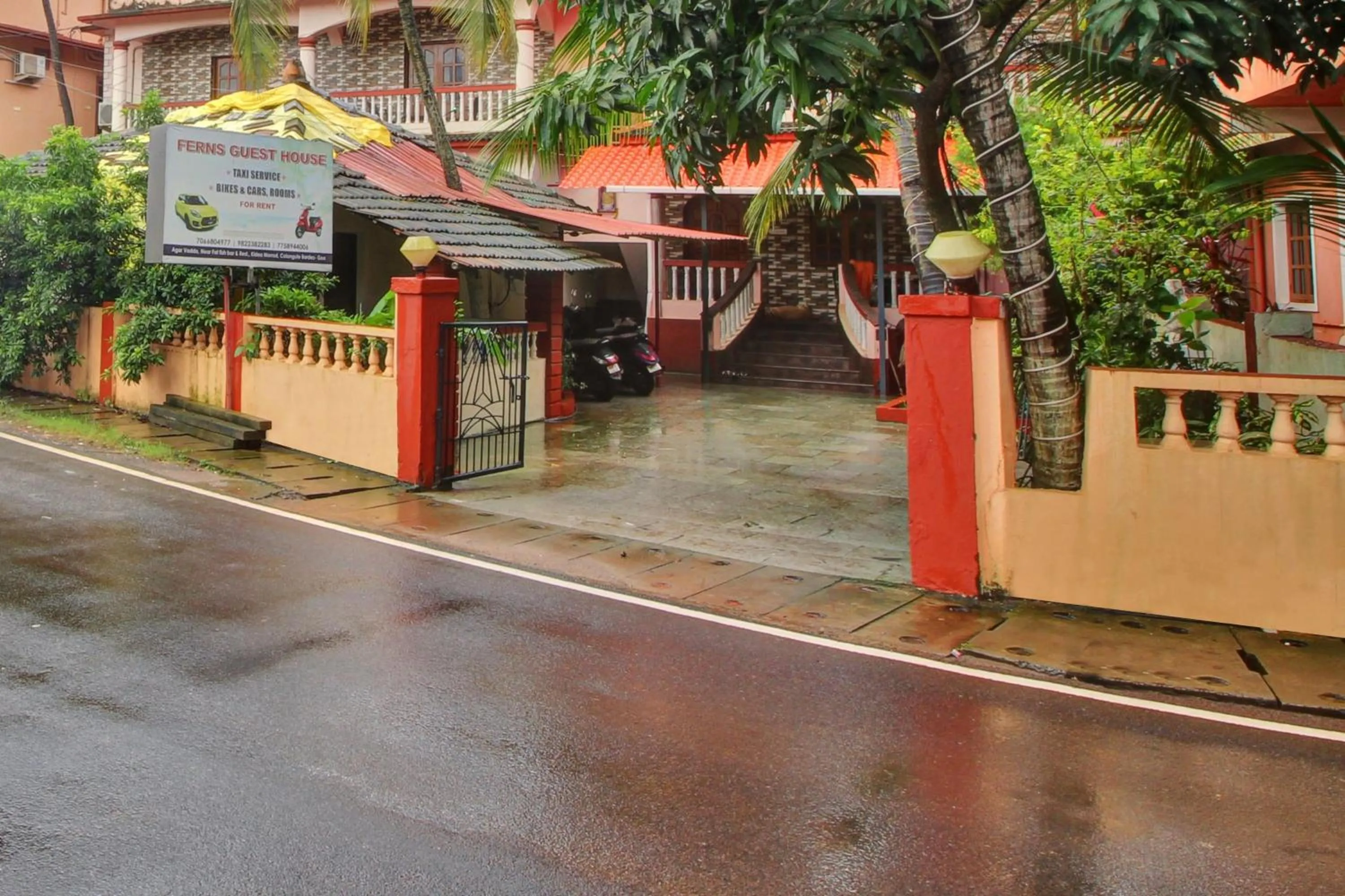 Facade/entrance in Hotel O Ferns Guest House
