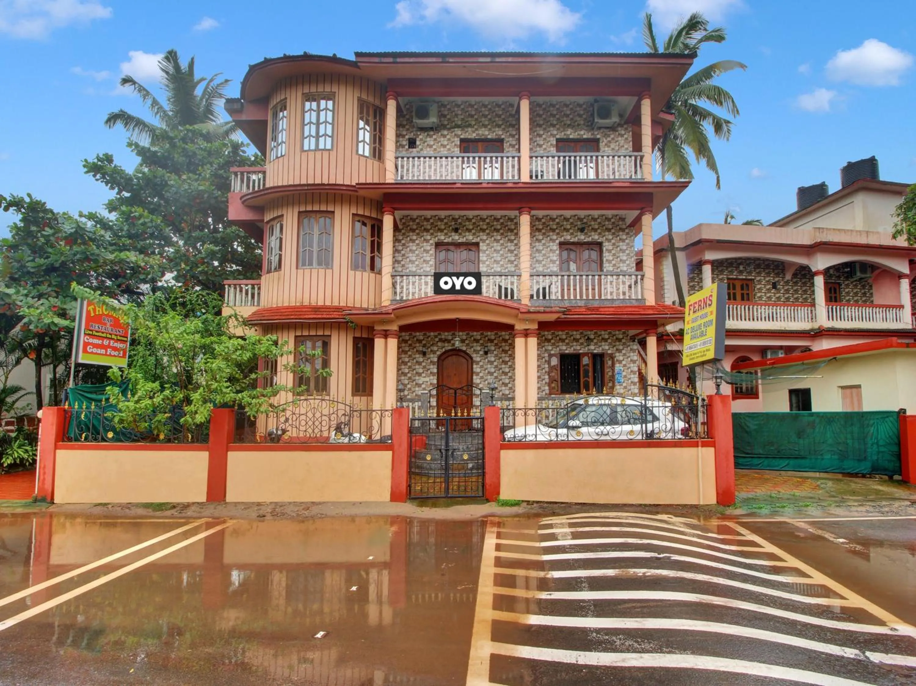 Facade/entrance in Hotel O Ferns Guest House