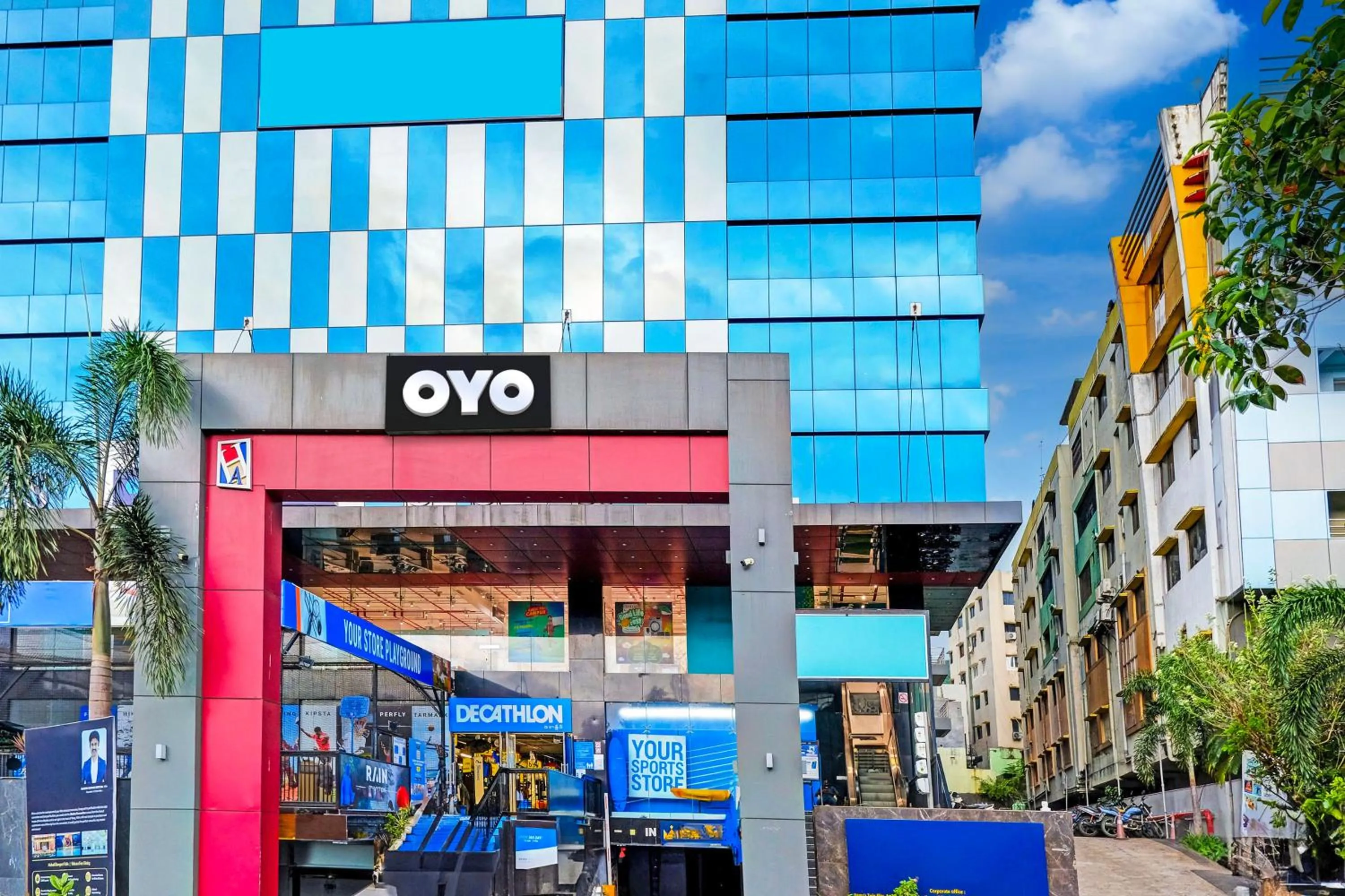 Facade/entrance in Super Hotel O Botcha Convection