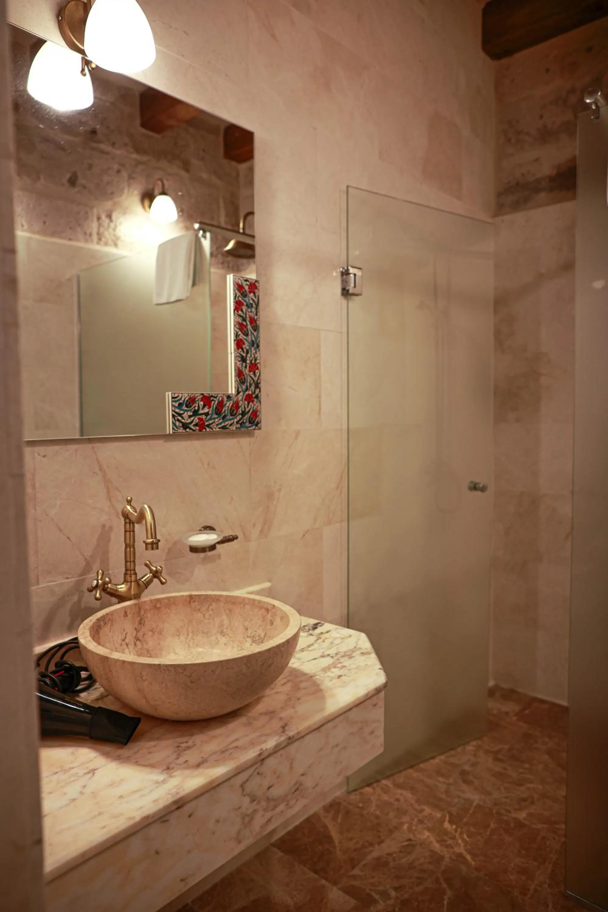 Bathroom in Peruna Cave