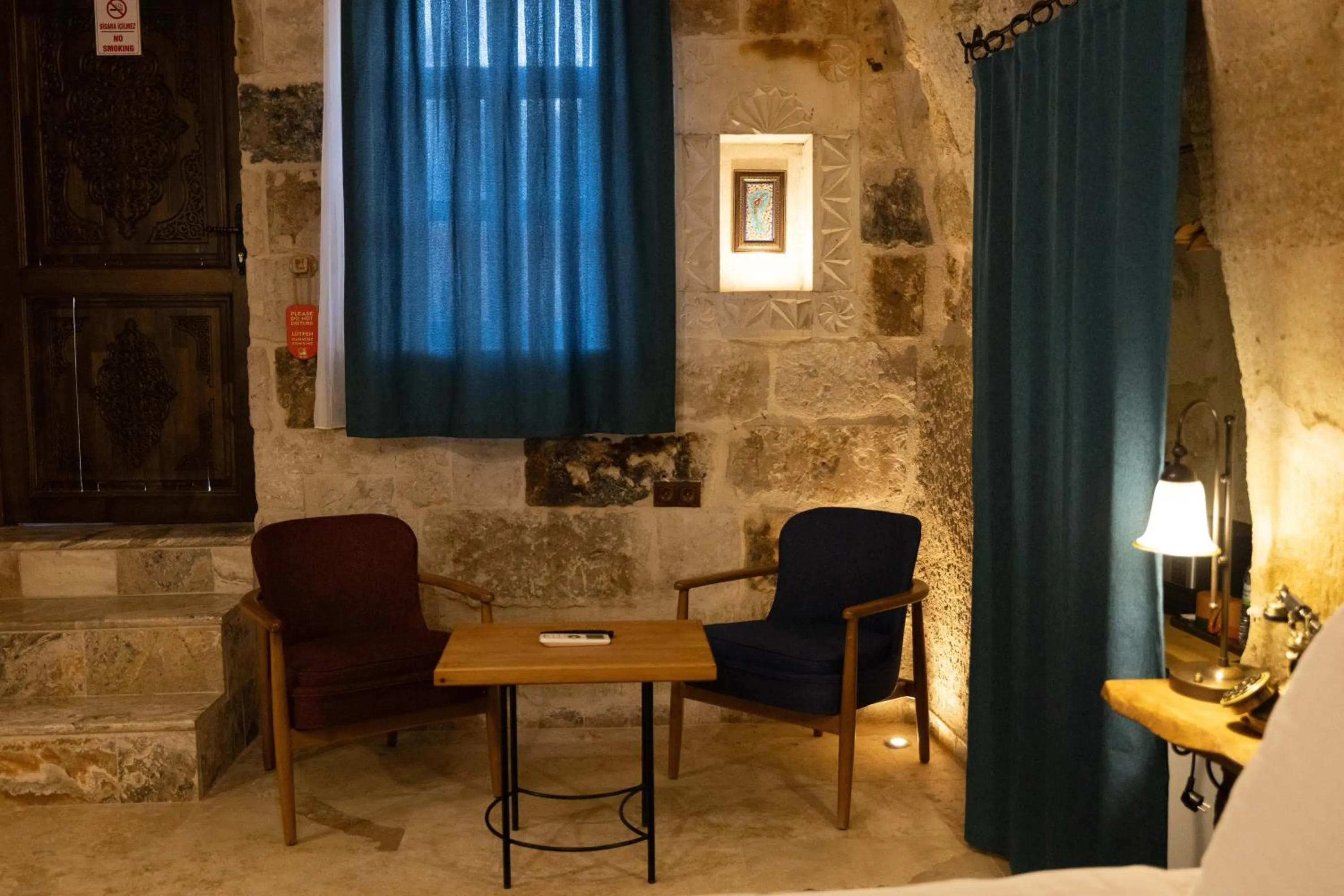 Seating area in Peruna Cave