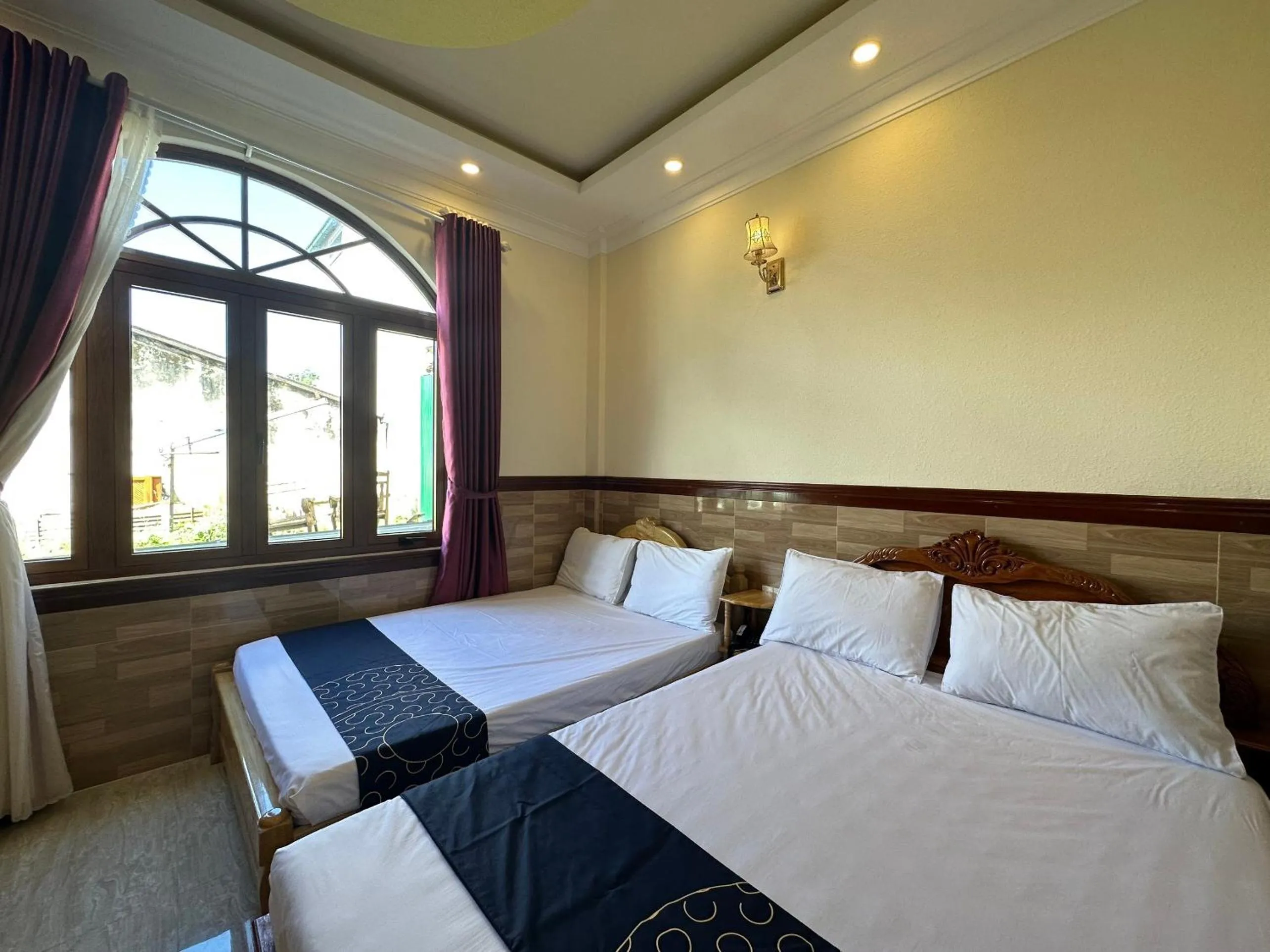 Bedroom, Bed in Capital O 1198 Dinh Loan Hotel