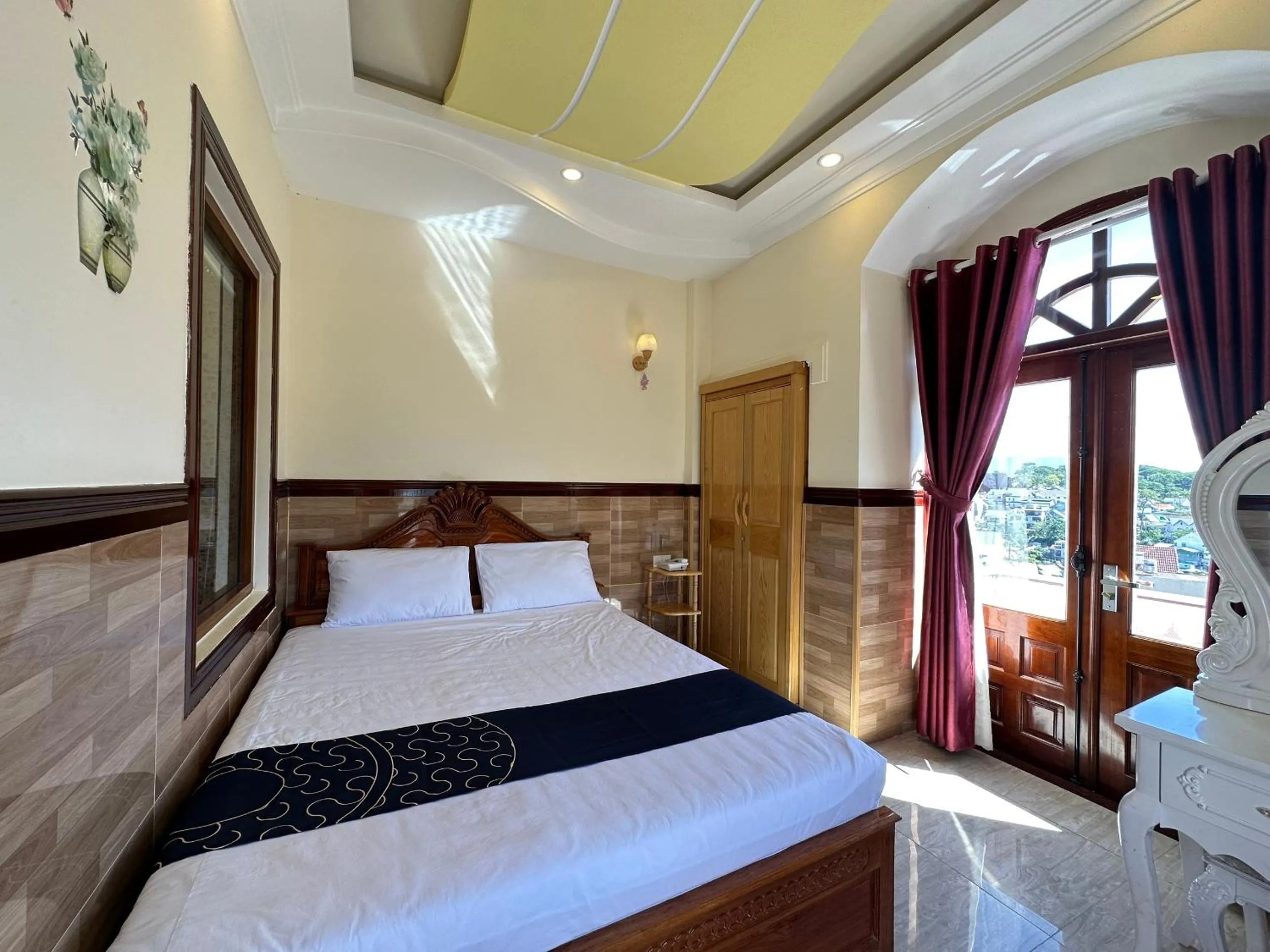 Bedroom, Bed in Capital O 1198 Dinh Loan Hotel