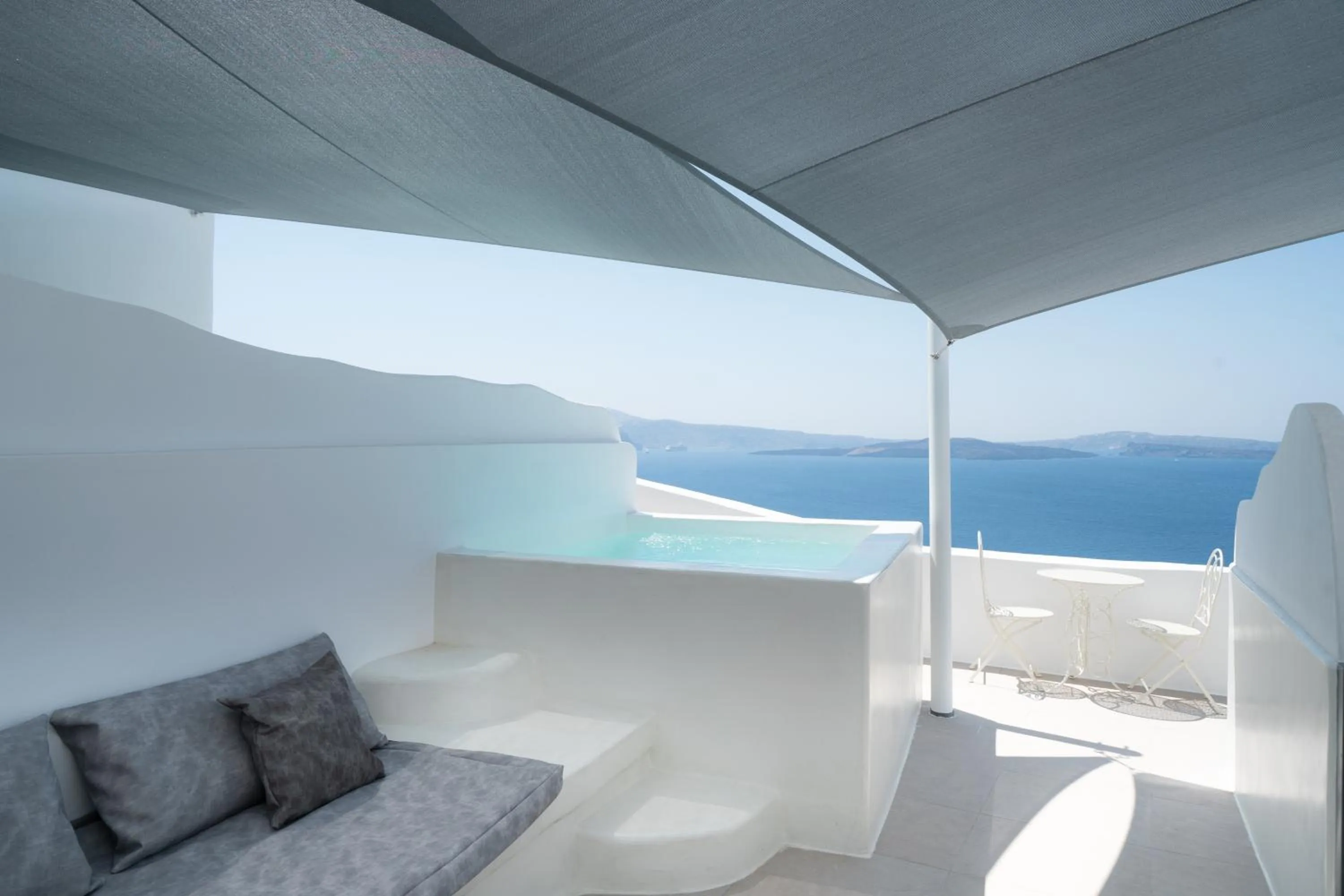 Hot Tub in Bligos Villas