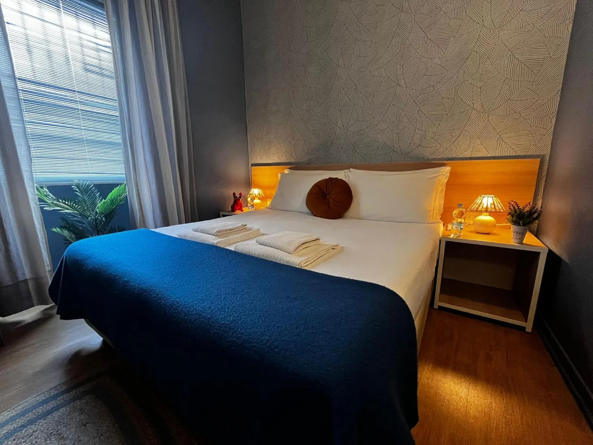 Bed in The Convo Lake Como