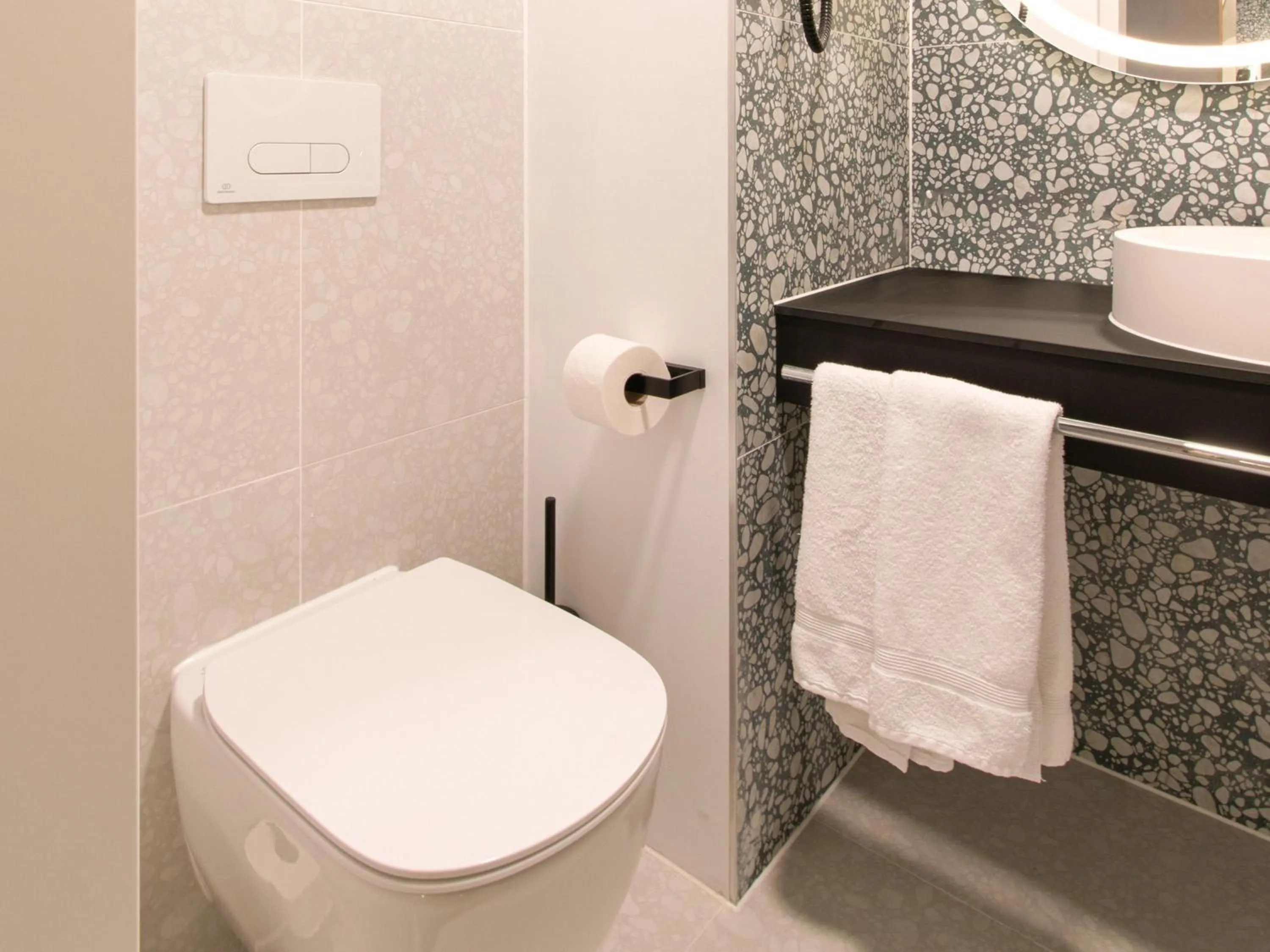 Bedroom in ibis Styles Bredene