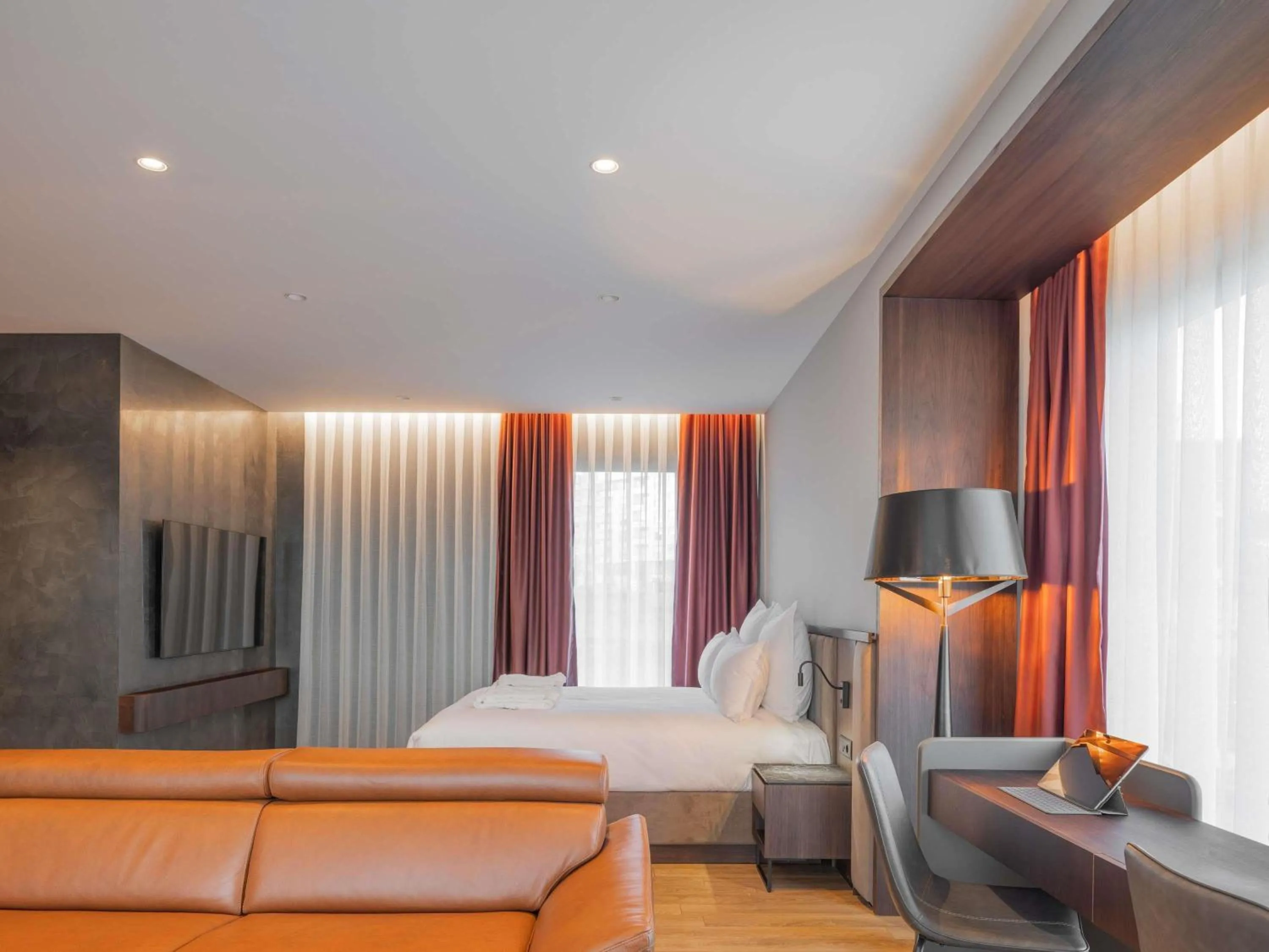 Bedroom, Bed in Mercure Prishtina City
