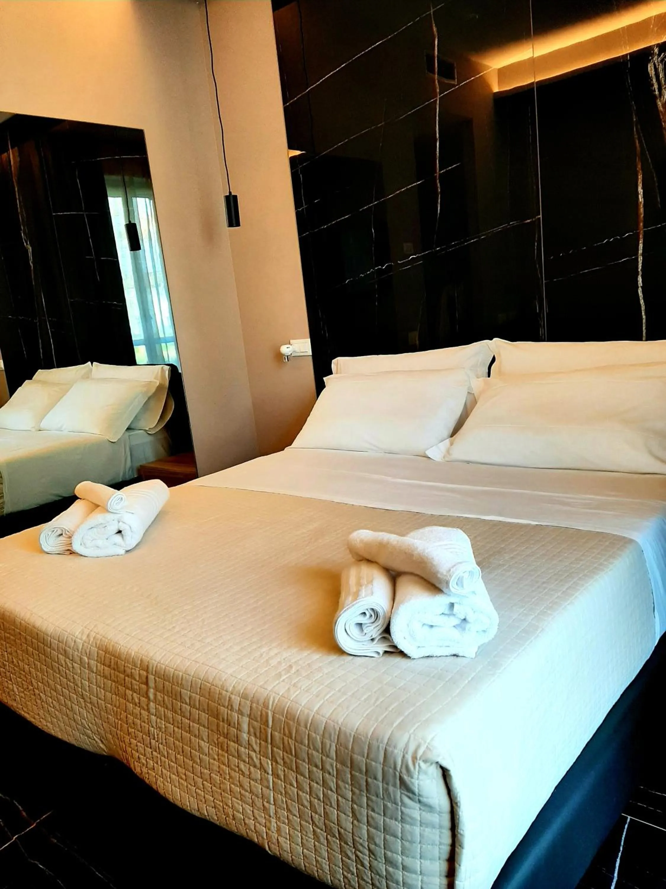 Bed in Emma Hotel Bologna Fiera