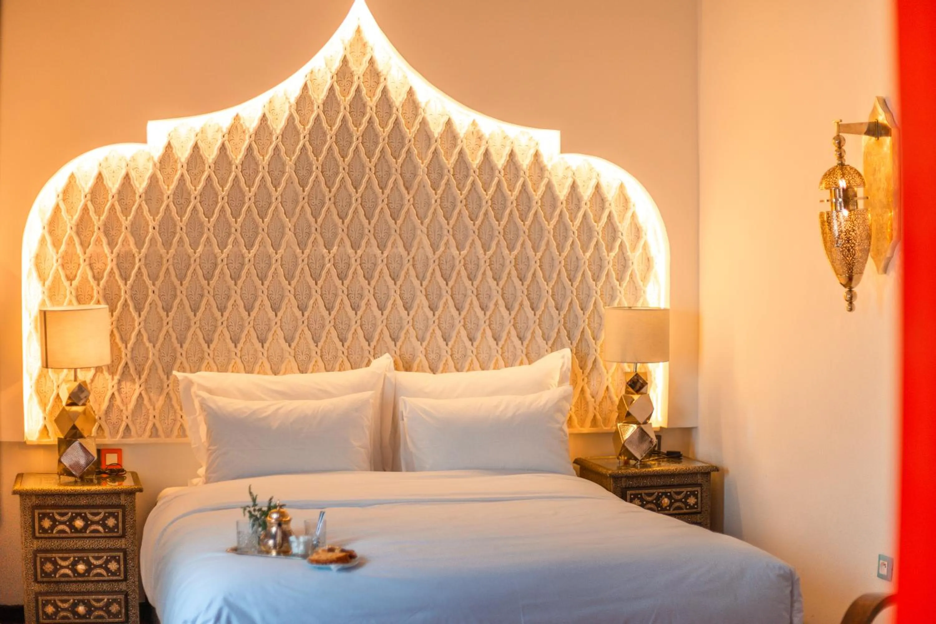 Bed in Riad L'ECOLE