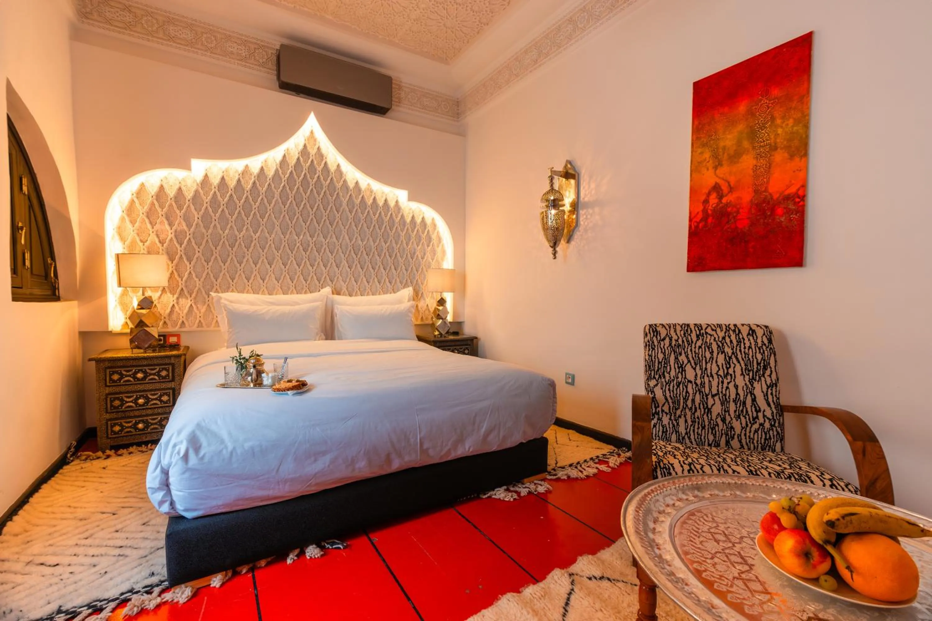 Bed in Riad L'ECOLE