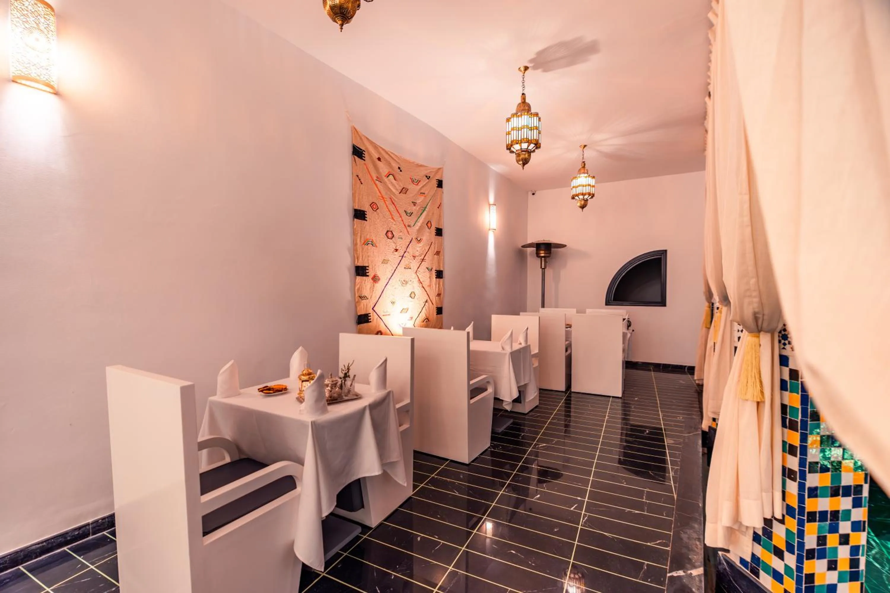 Dining area in Riad L'ECOLE