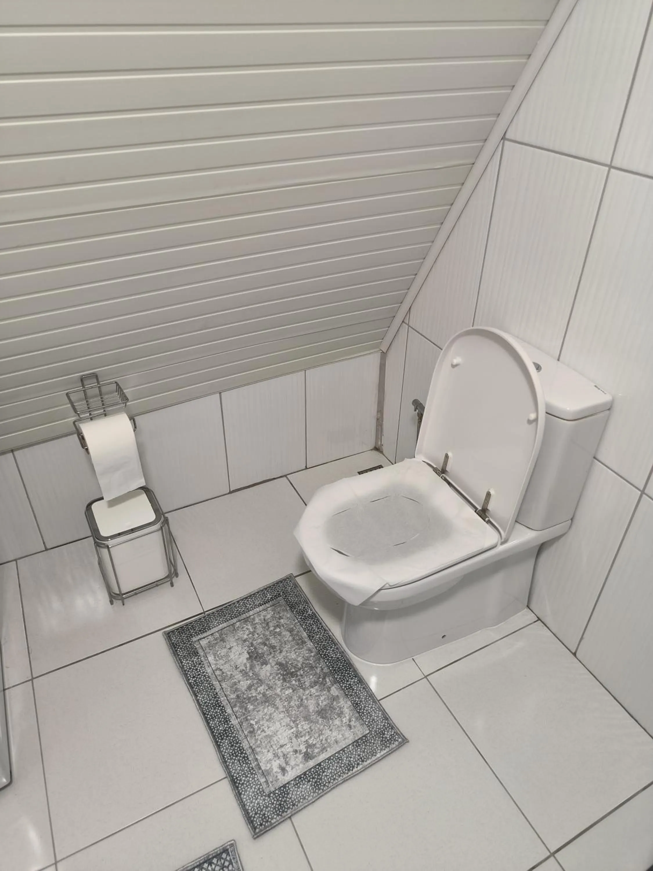 Toilet in Neyla Suit Bungalow