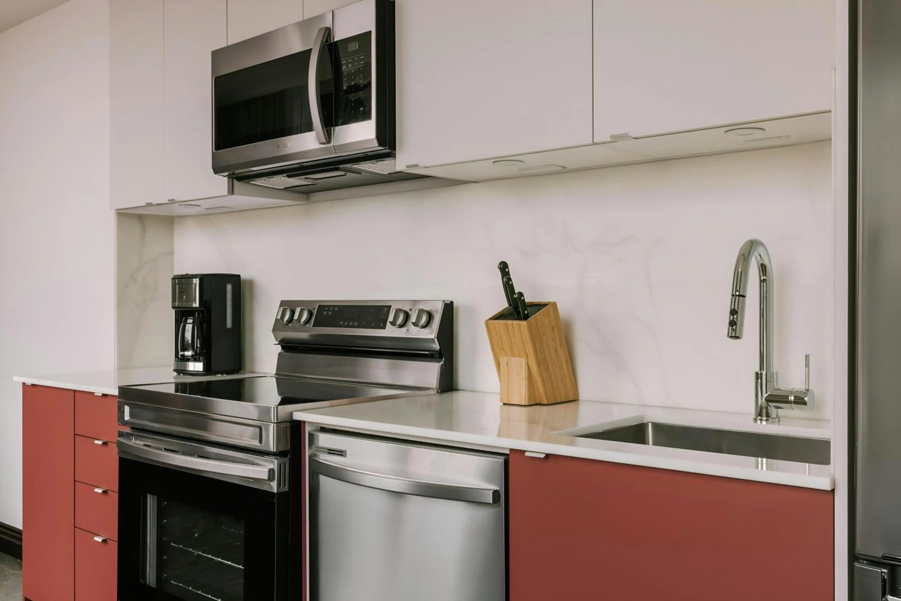 Kitchen or kitchenette in Sonder by Marriott Bonvoy Lambert Apartments Old Montreal