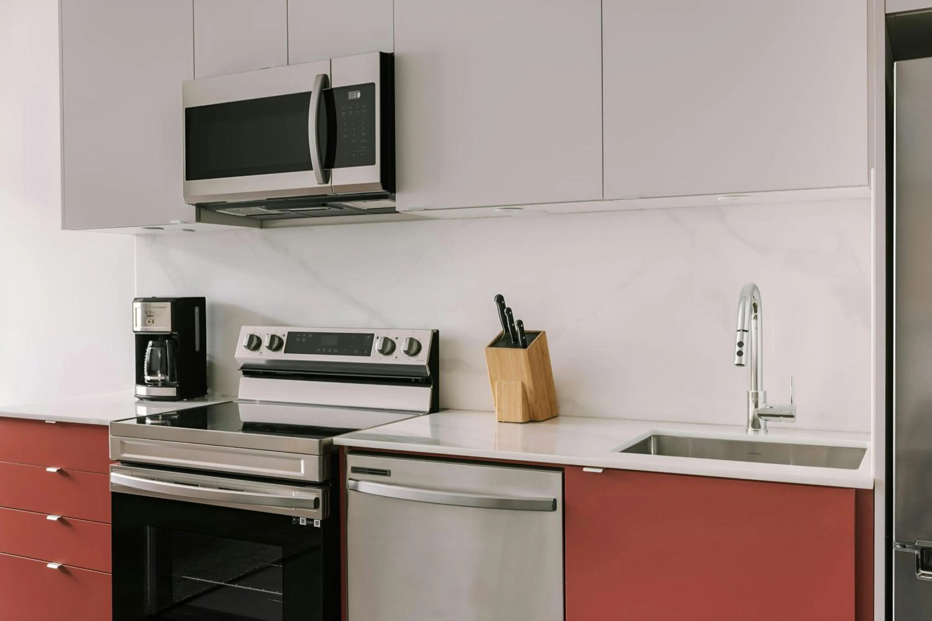 Kitchen or kitchenette in Sonder by Marriott Bonvoy Lambert Apartments Old Montreal