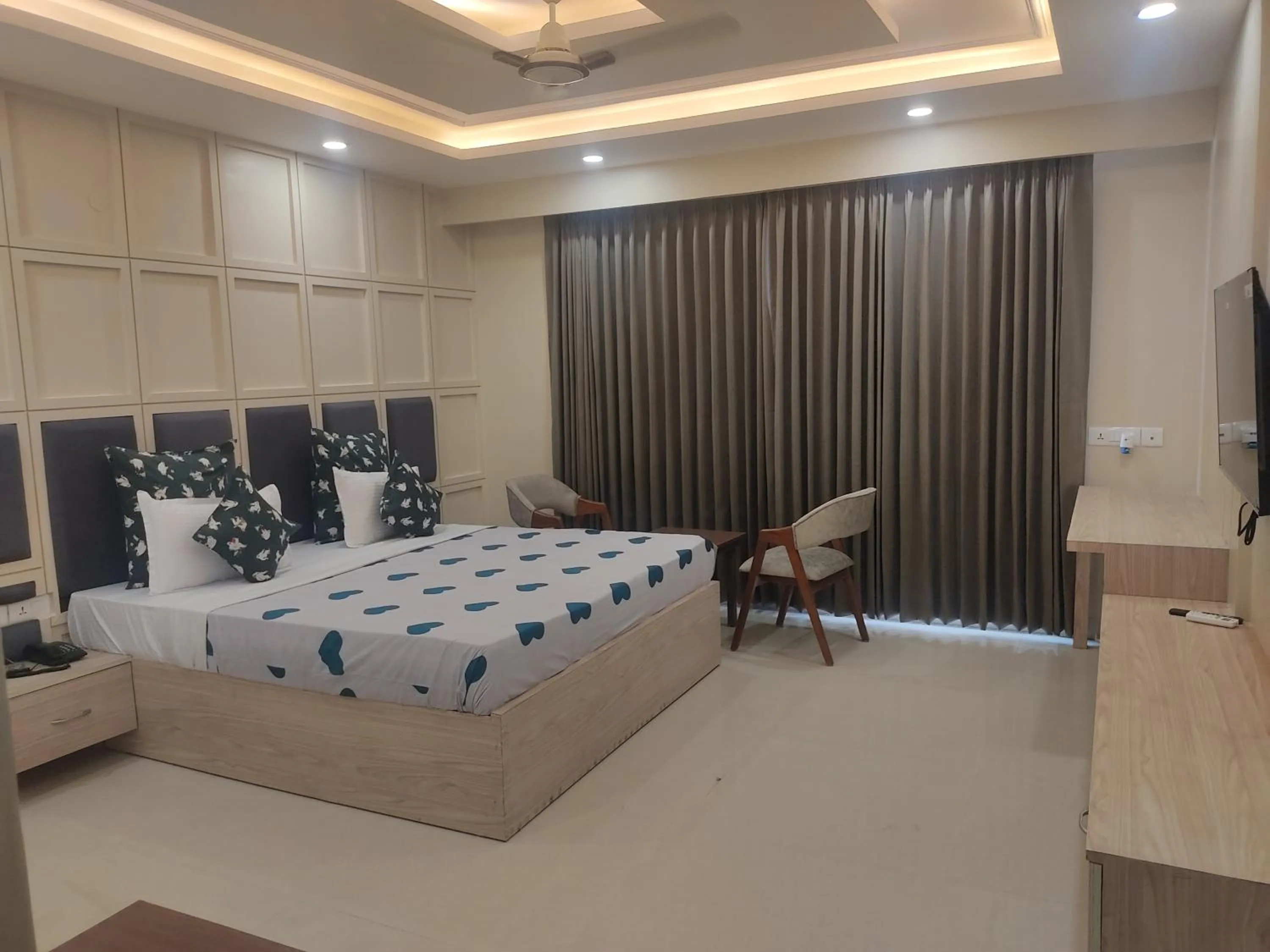 Bedroom, Bed in Perch Arbor Cyber City