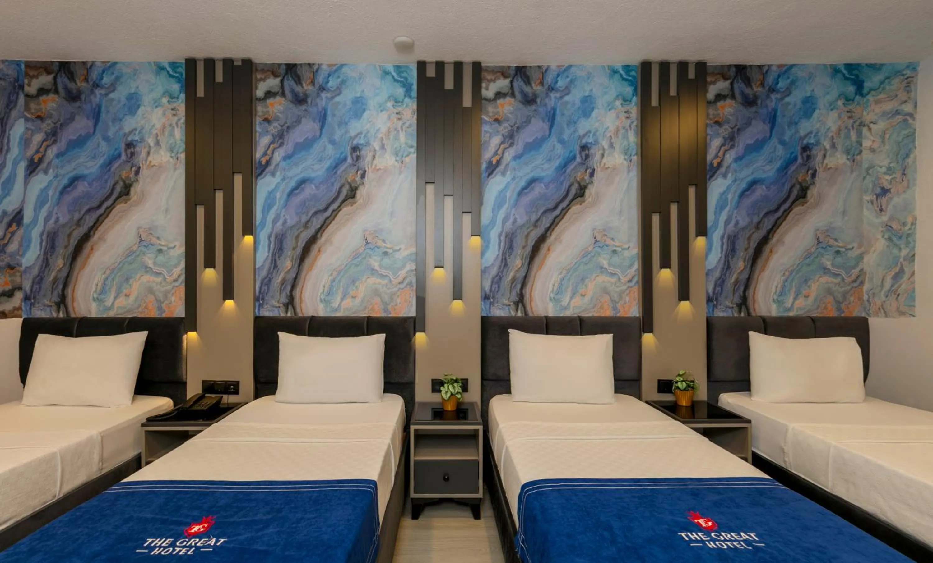 Bed in The Great Airport Hotel & Restaurant