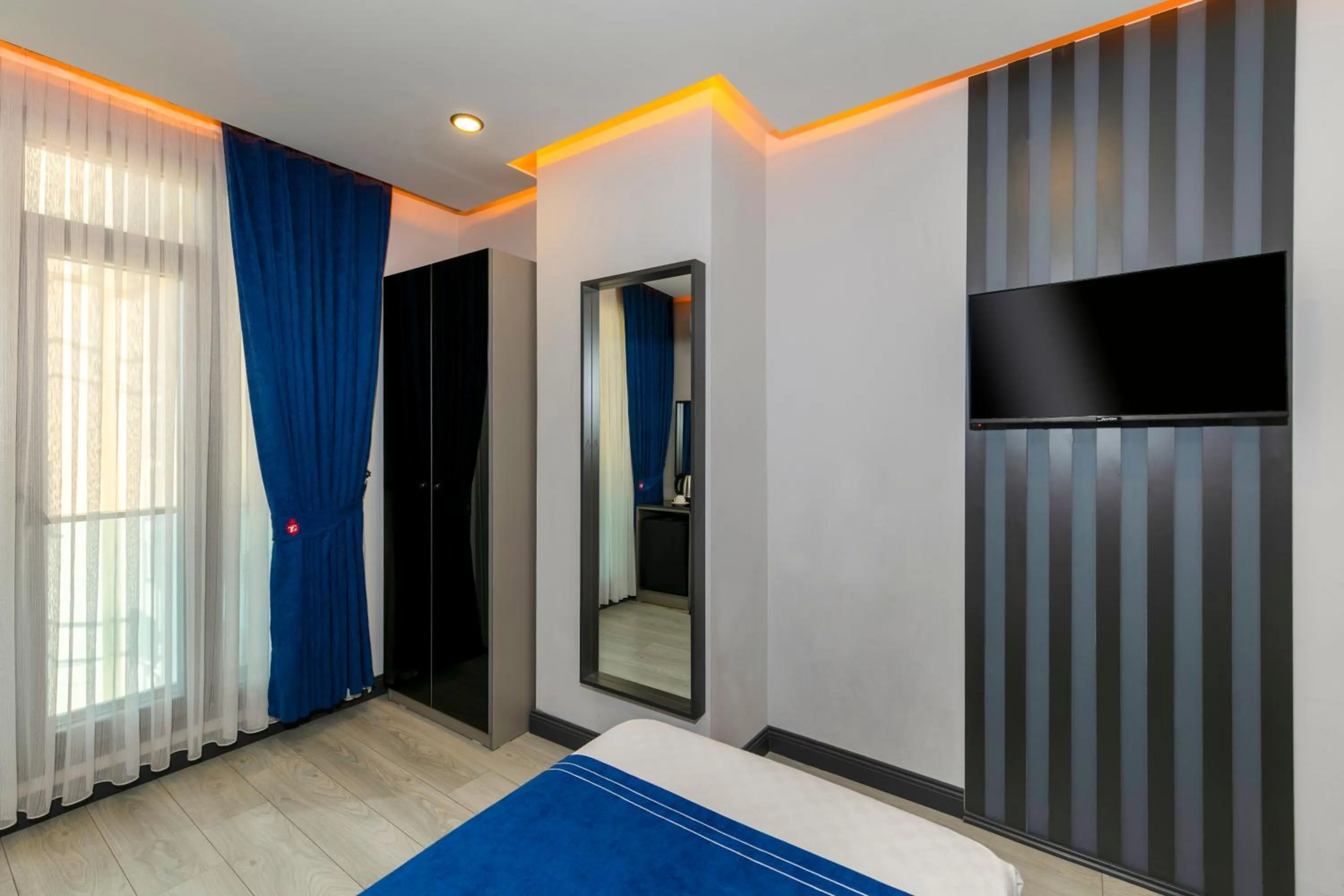 TV and multimedia, Bed in The Great Airport Hotel & Restaurant