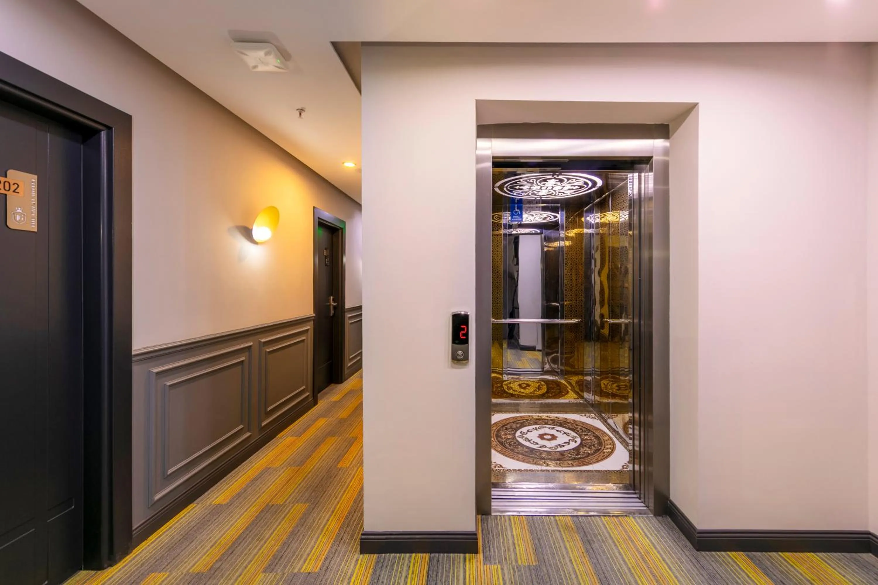 elevator in The Great Airport Hotel & Restaurant