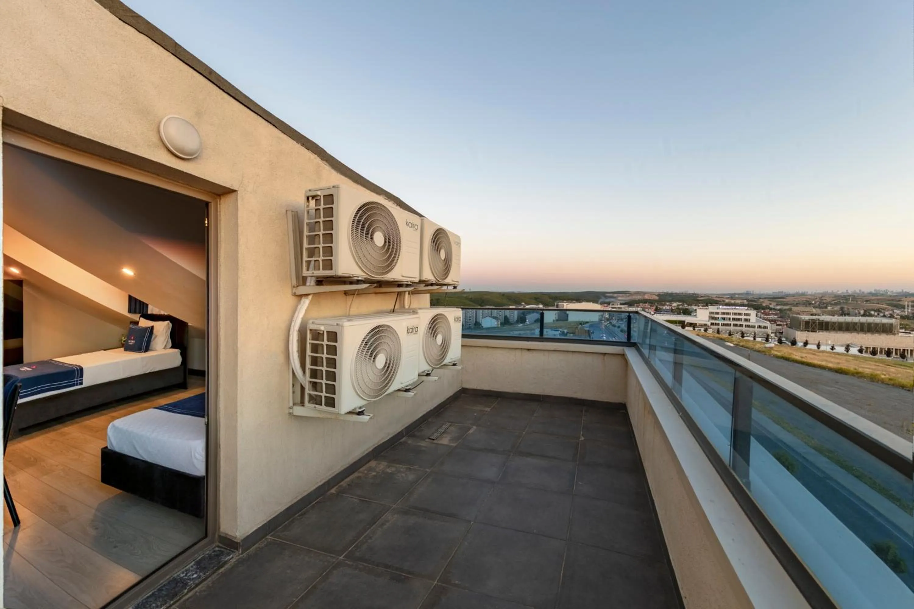 Bed in The Great Airport Hotel & Restaurant