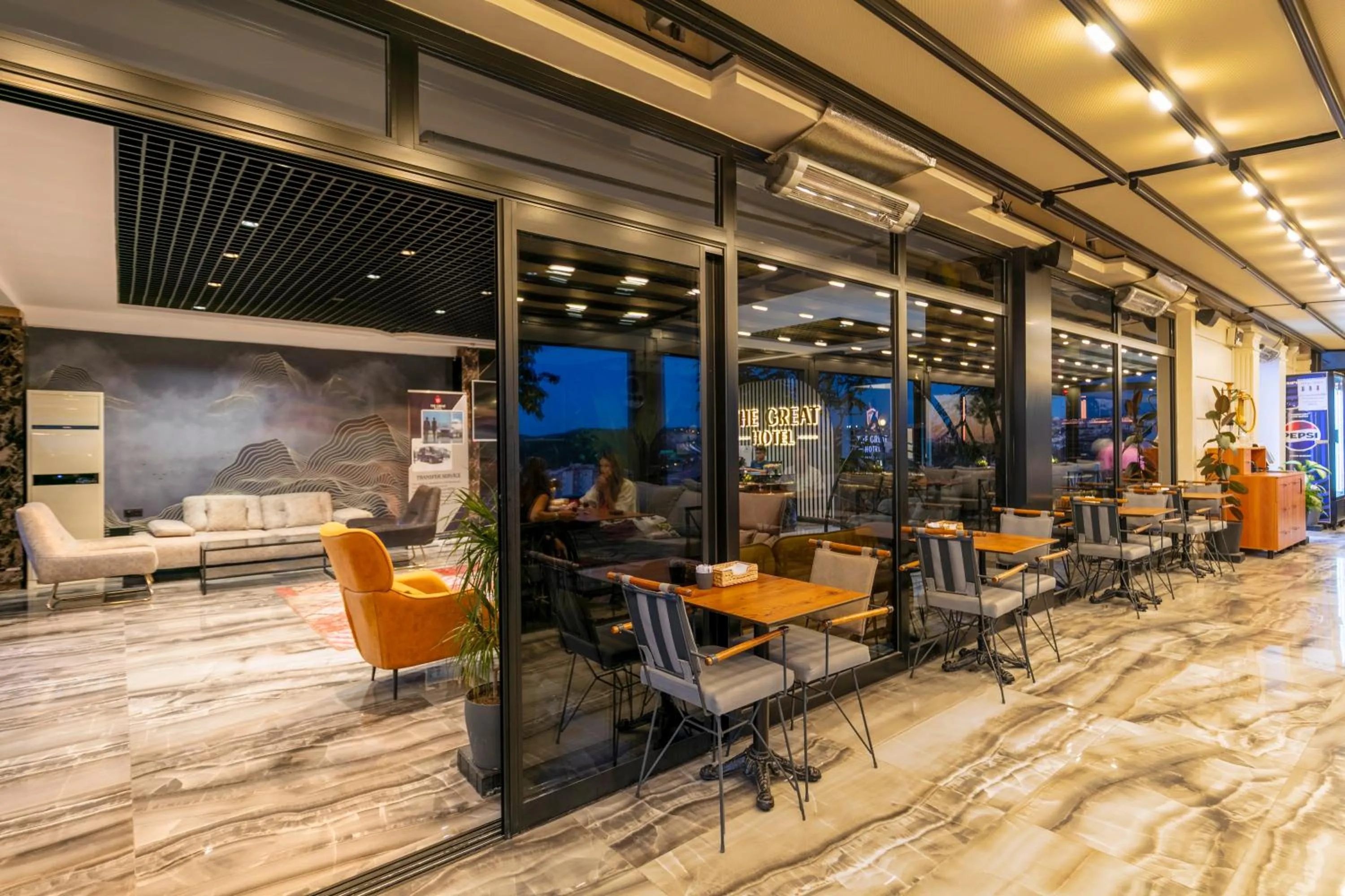 Restaurant/places to eat in The Great Airport Hotel & Restaurant