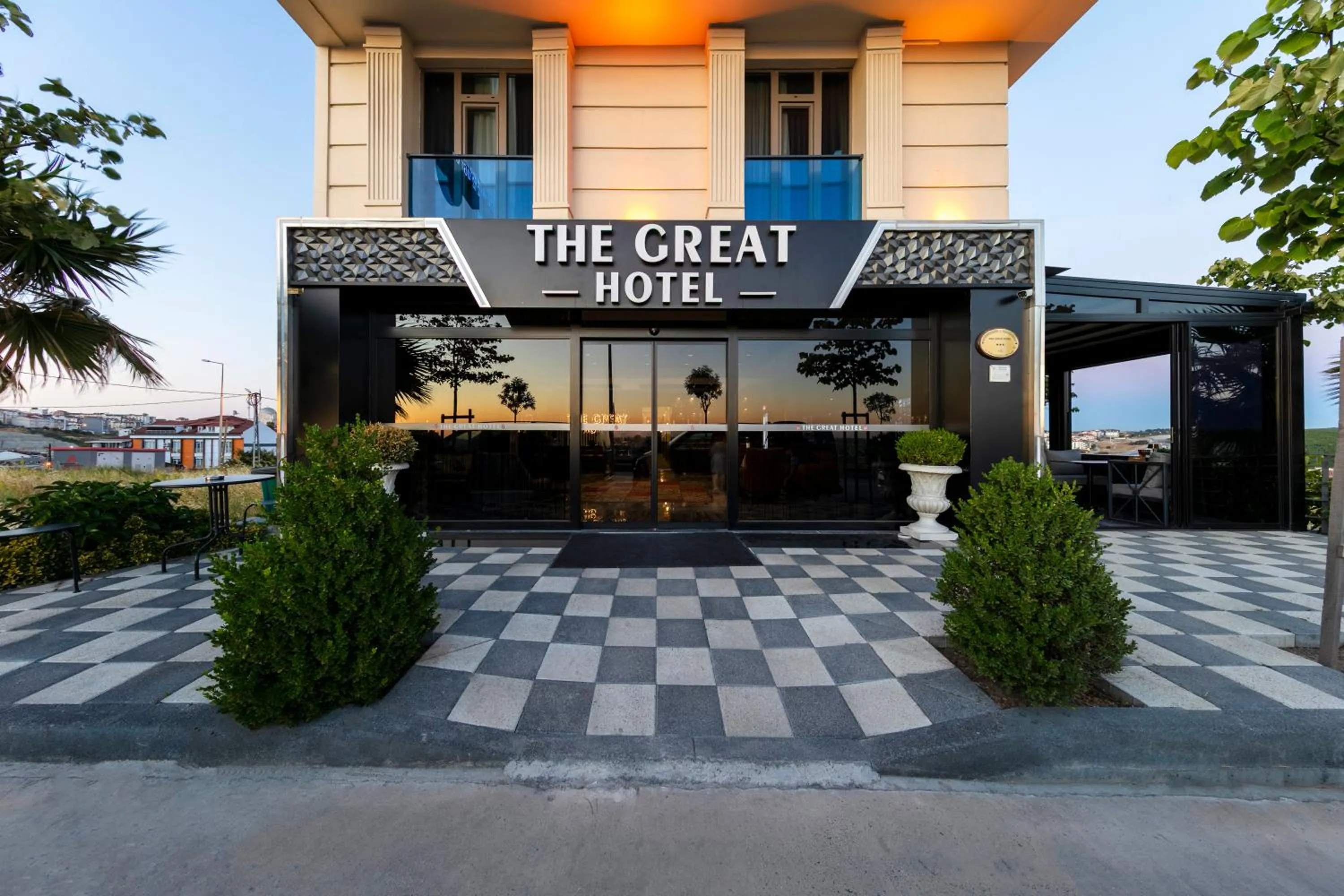 Property building in The Great Airport Hotel & Restaurant