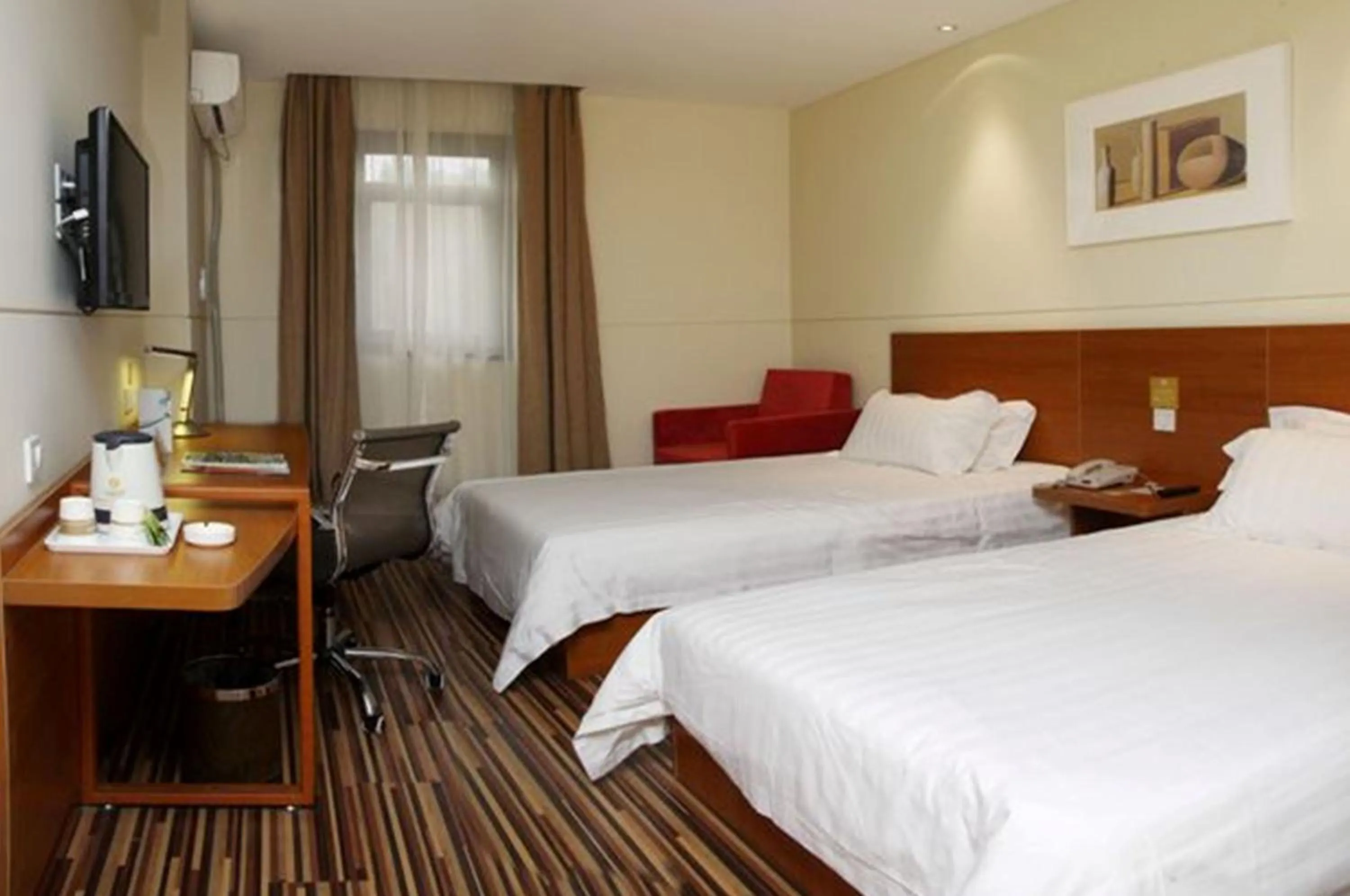 Photo of the whole room in Jinjiang Inn Select Chengdu Shuangliu International Airport