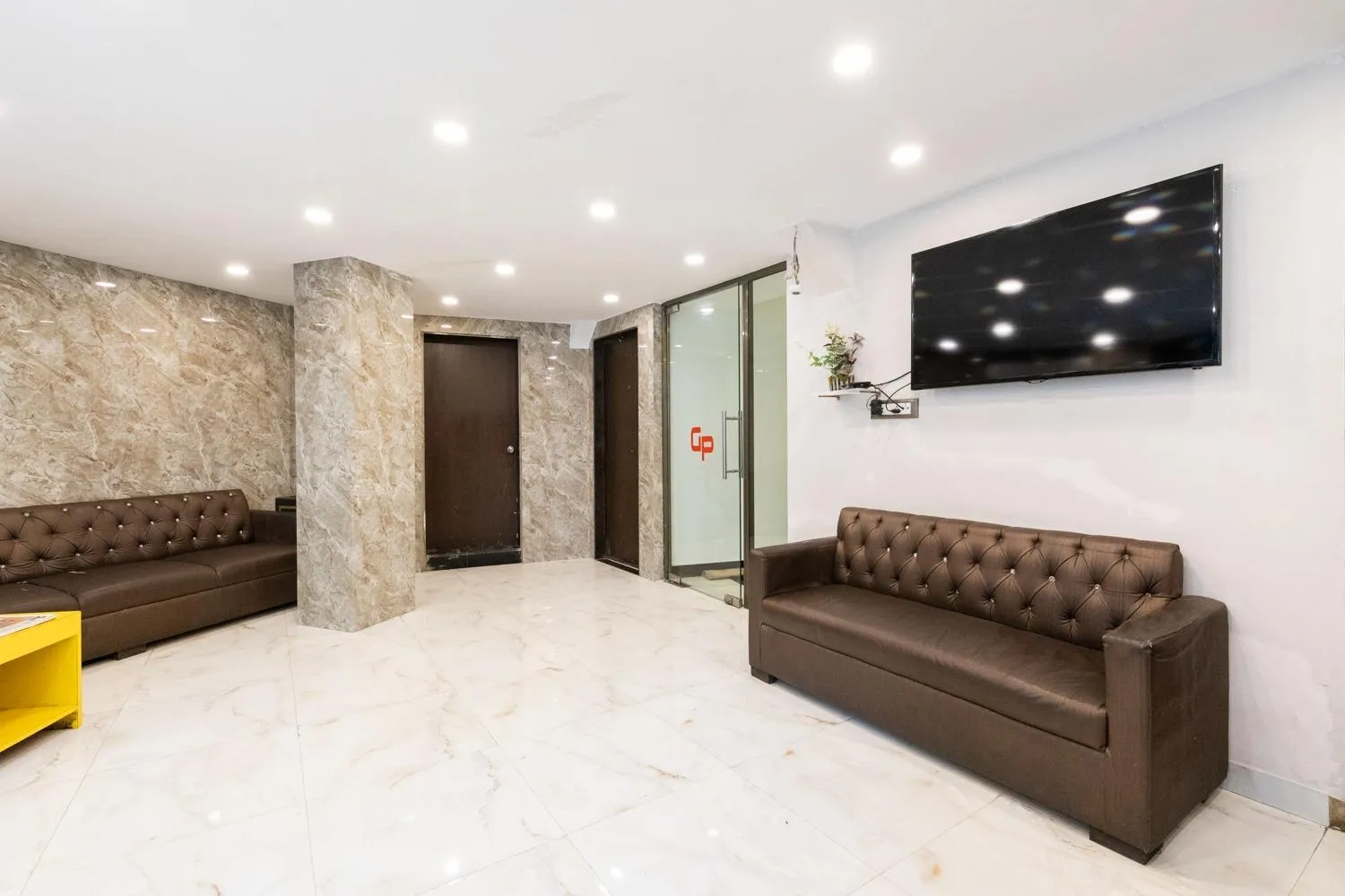 Lobby or reception in Hotel Girgaon Palace Near Chowpatty Beach