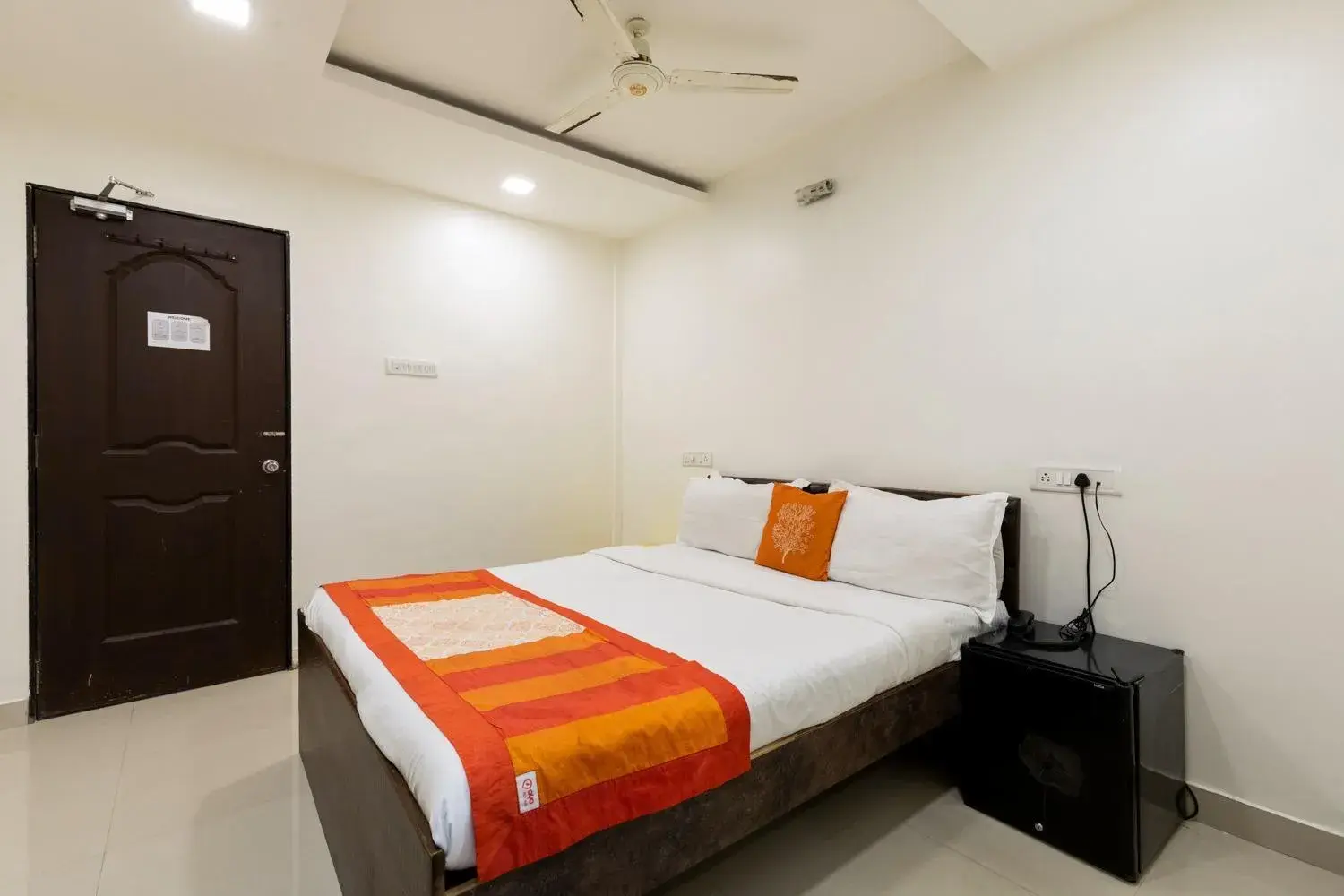 Double Room - single occupancy in Hotel Girgaon Palace Near Chowpatty Beach Double Room - single occupancy in Hotel Girgaon Palace Near Chowpatty Beach