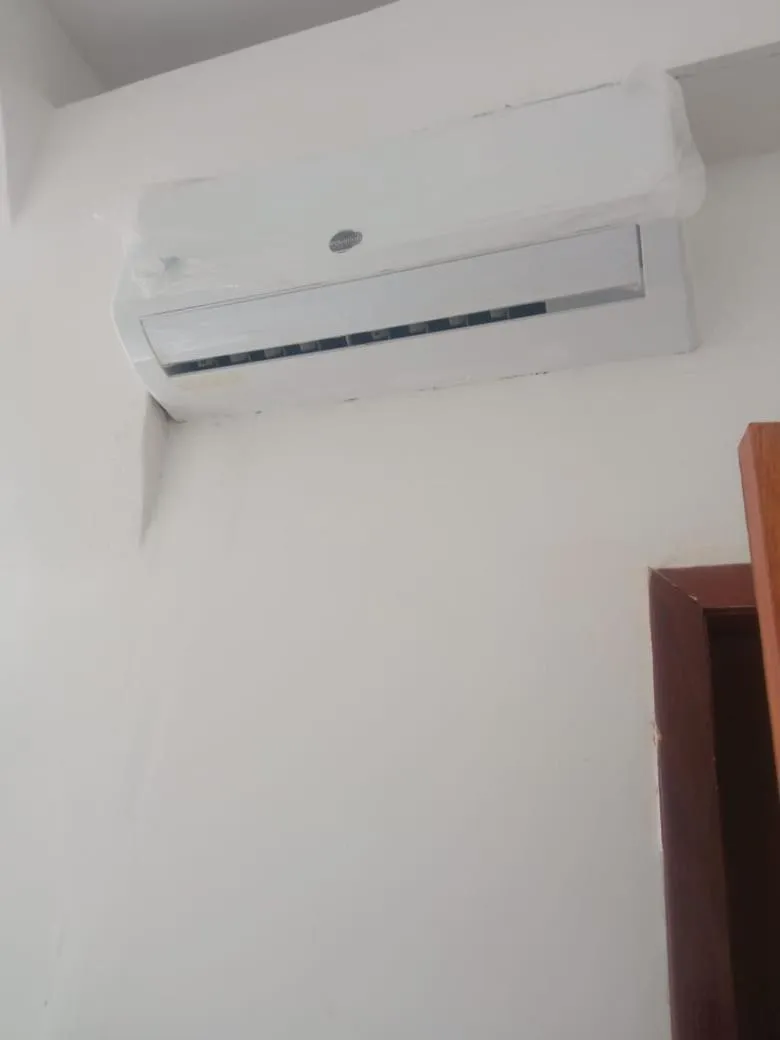 air conditioner in Central Palace Hotel