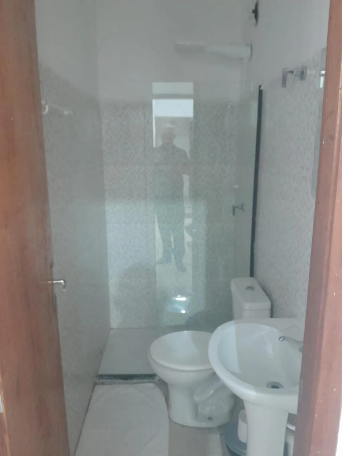 Shower in Central Palace Hotel