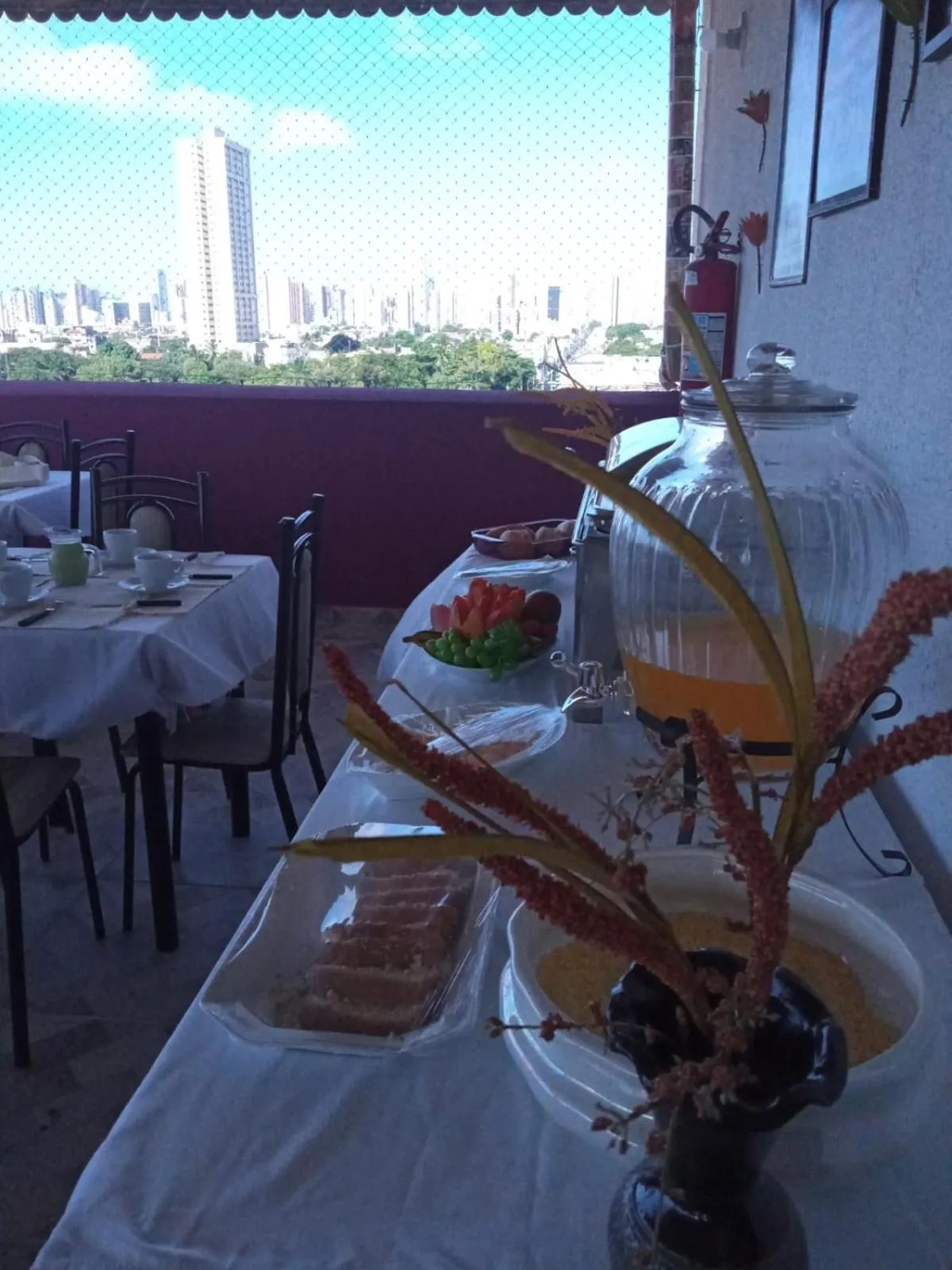 Food in Central Palace Hotel