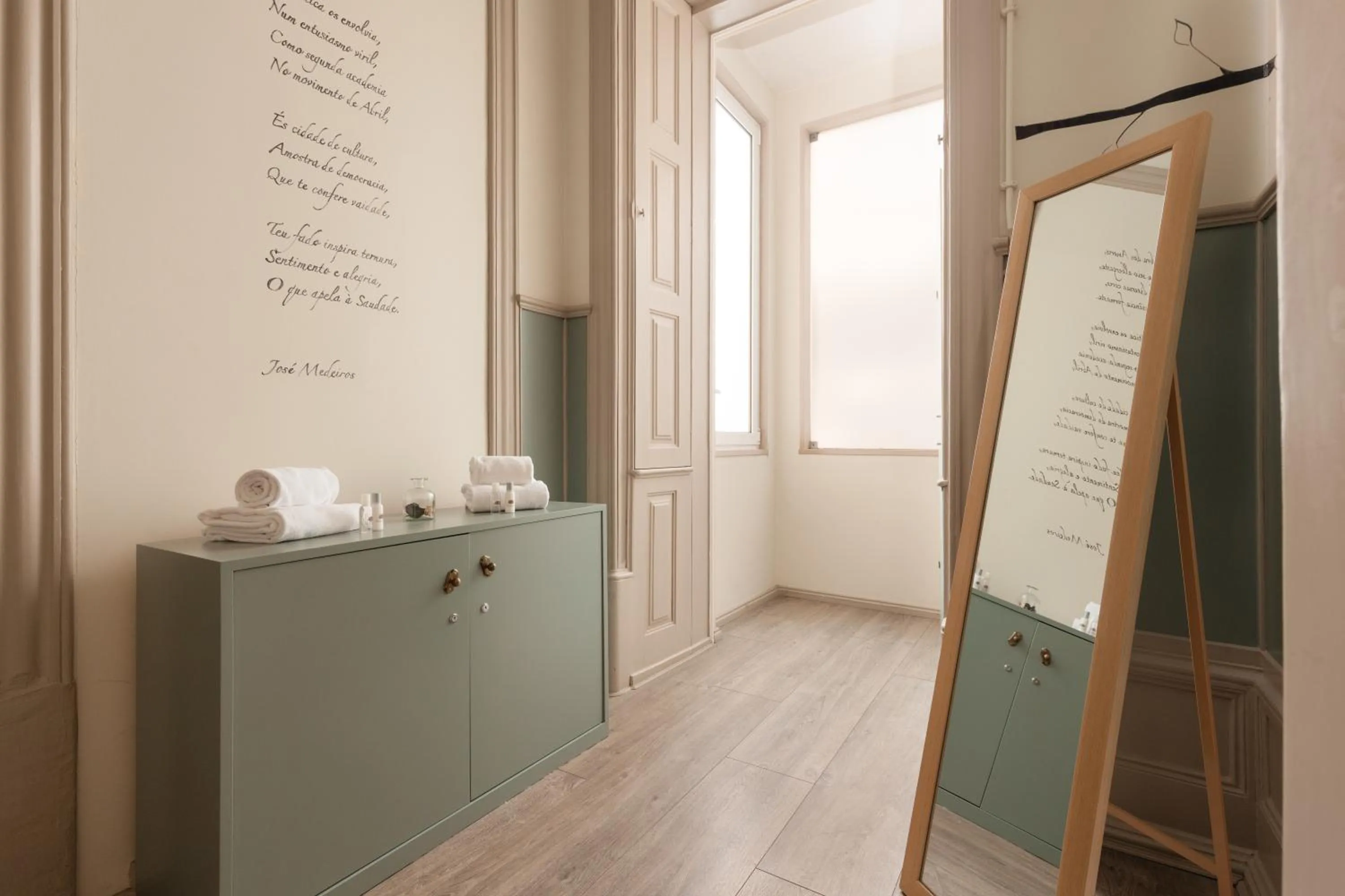 Decorative detail in Serenata Hotel & Hostel Coimbra