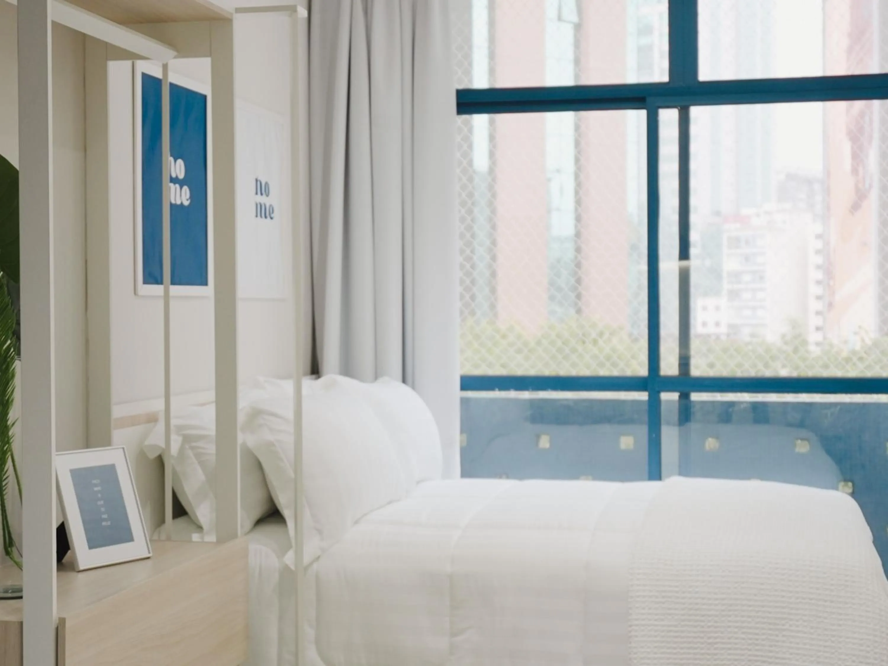 Patio, Bed in Apê Metrô Paraíso