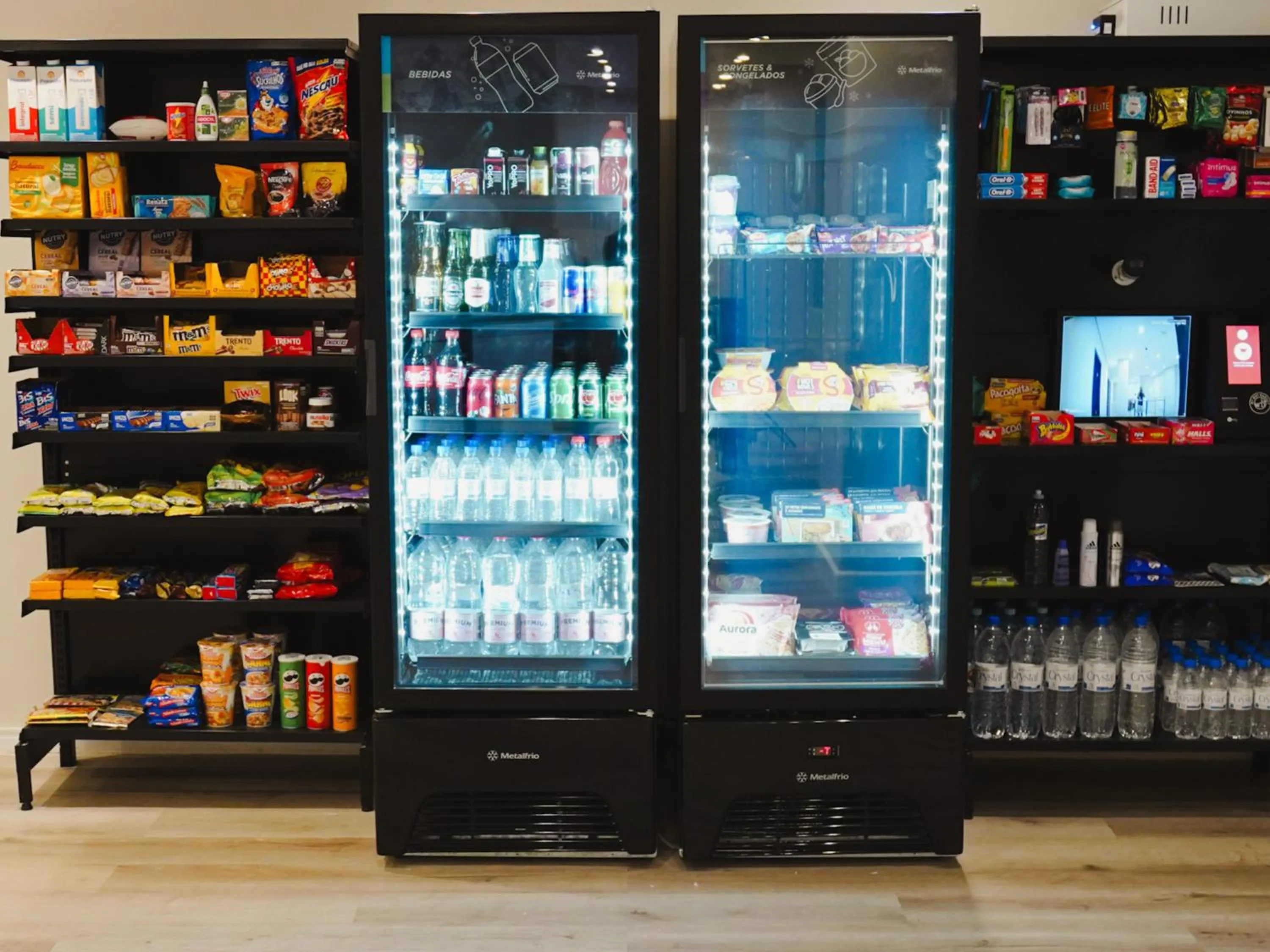 vending machine in Apê Metrô Paraíso