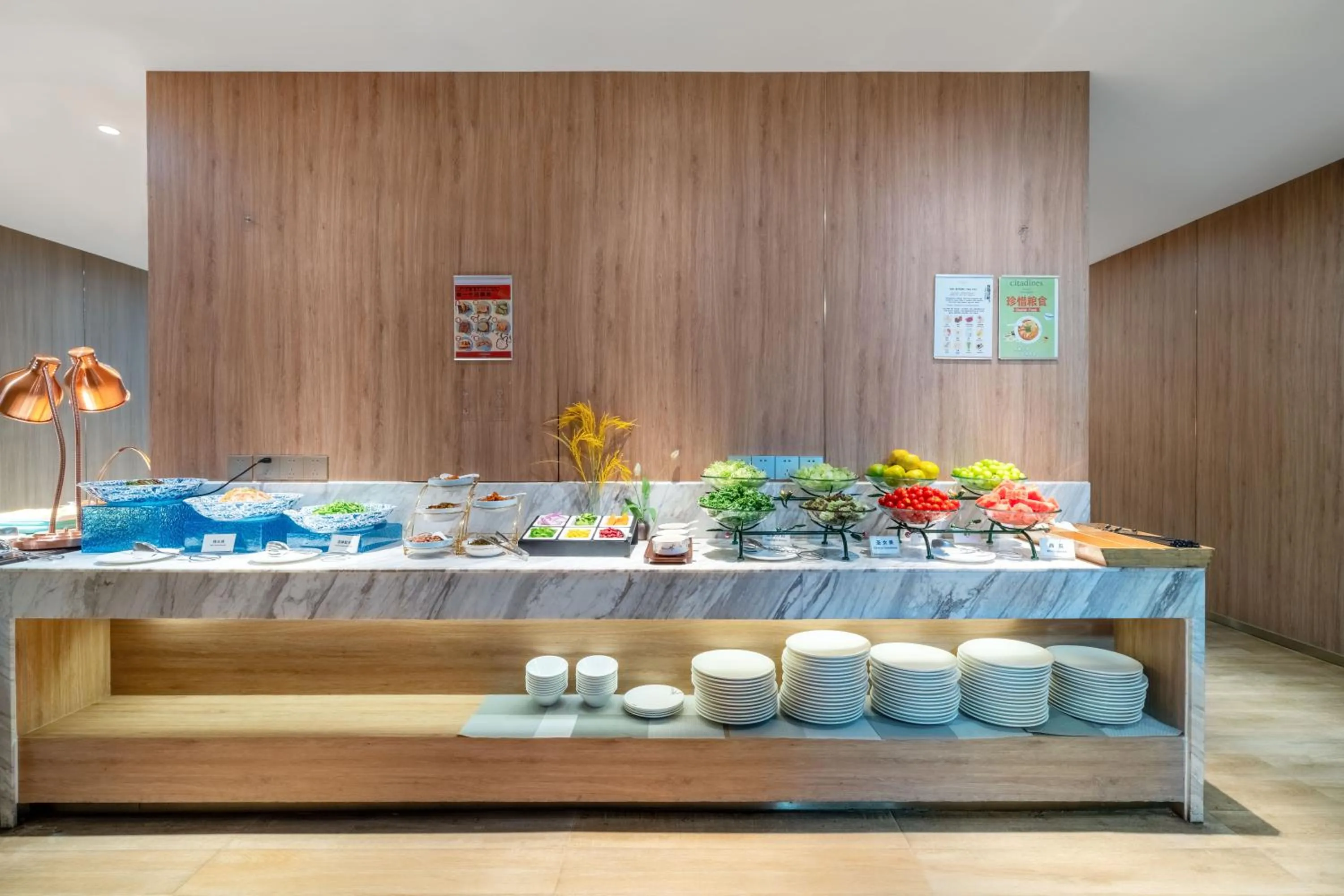 Buffet breakfast in Citadines South Chengdu