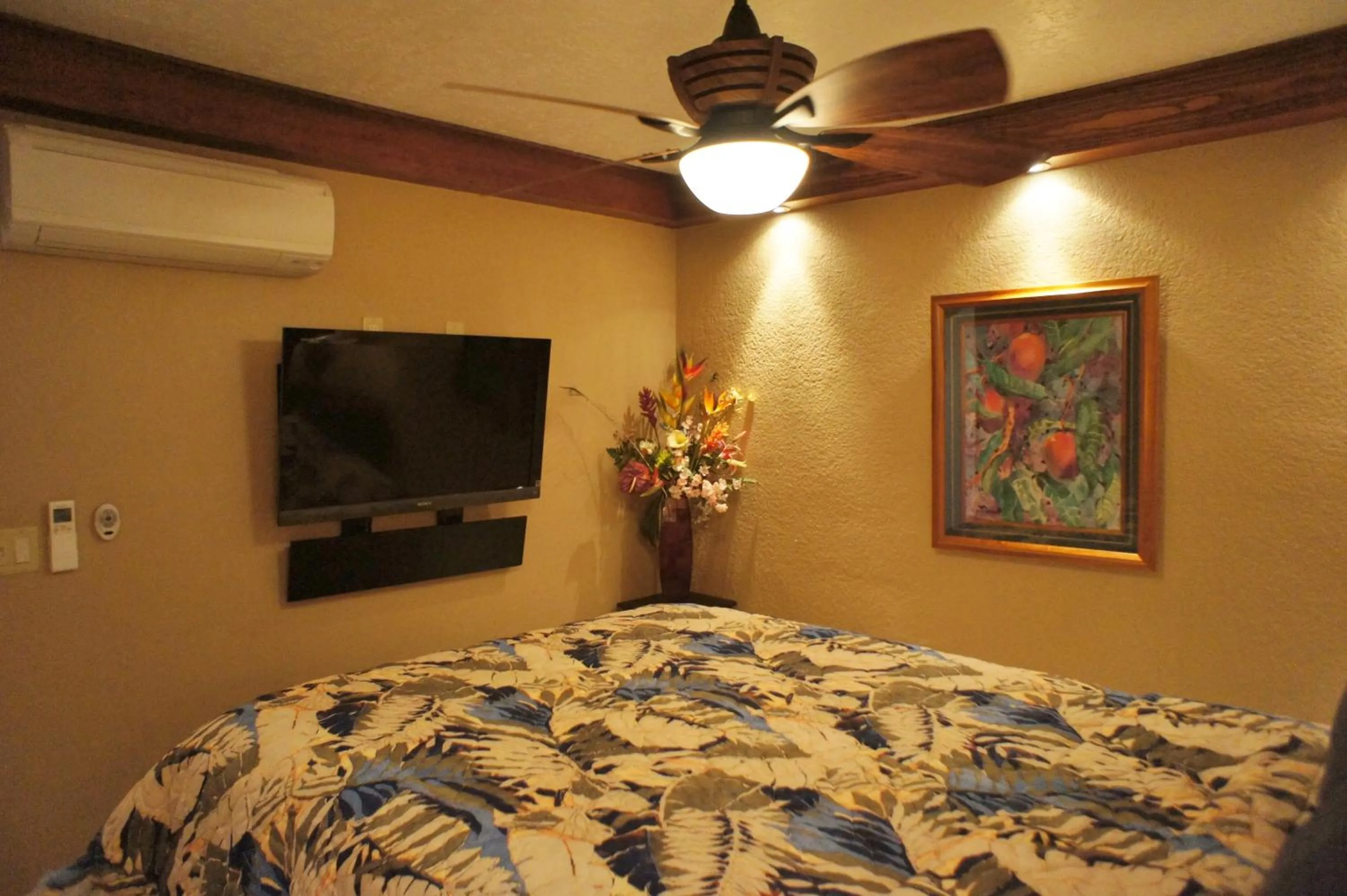Bed in Kona Reef A6
