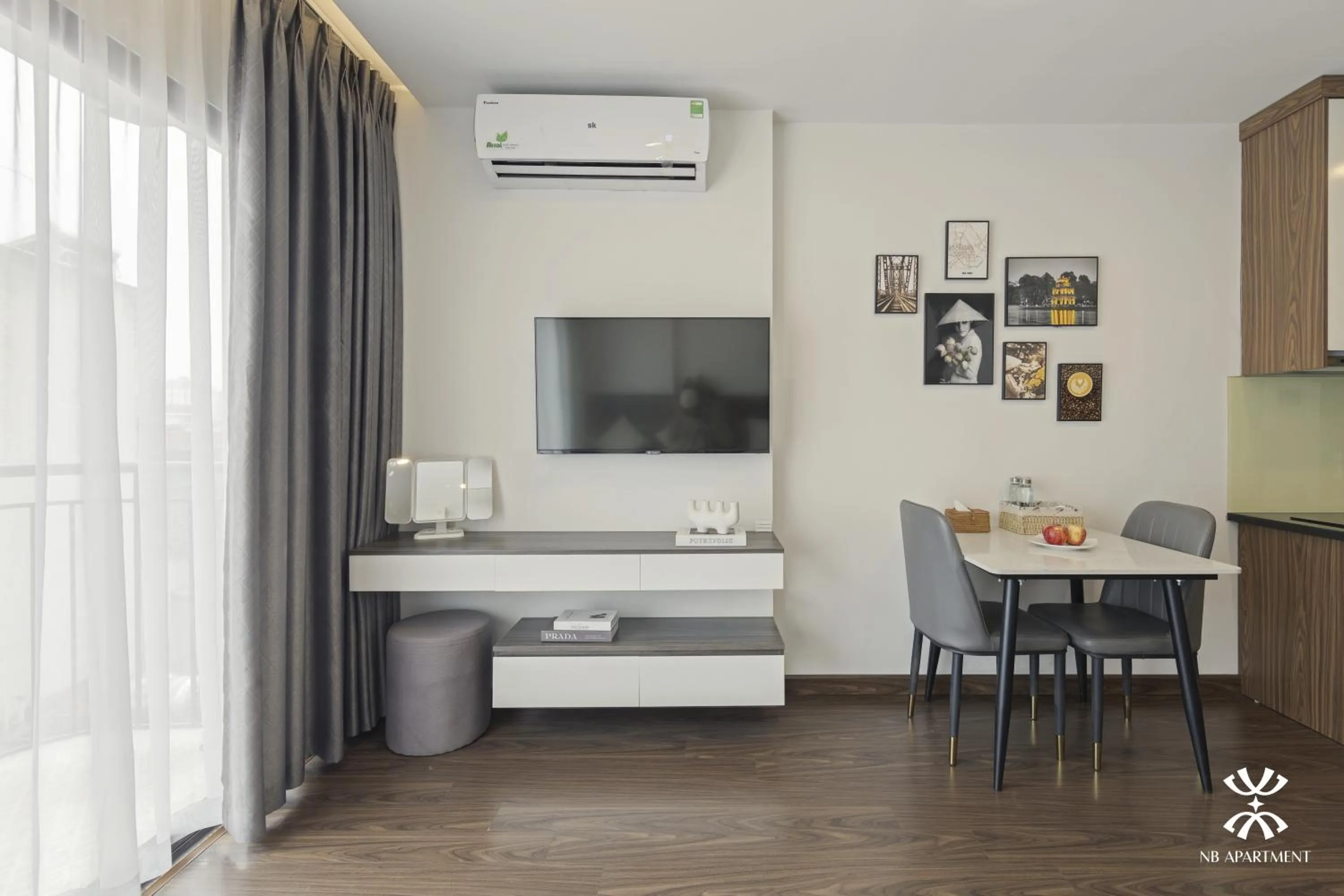 TV and multimedia in NB APARTMENT - KIM MA